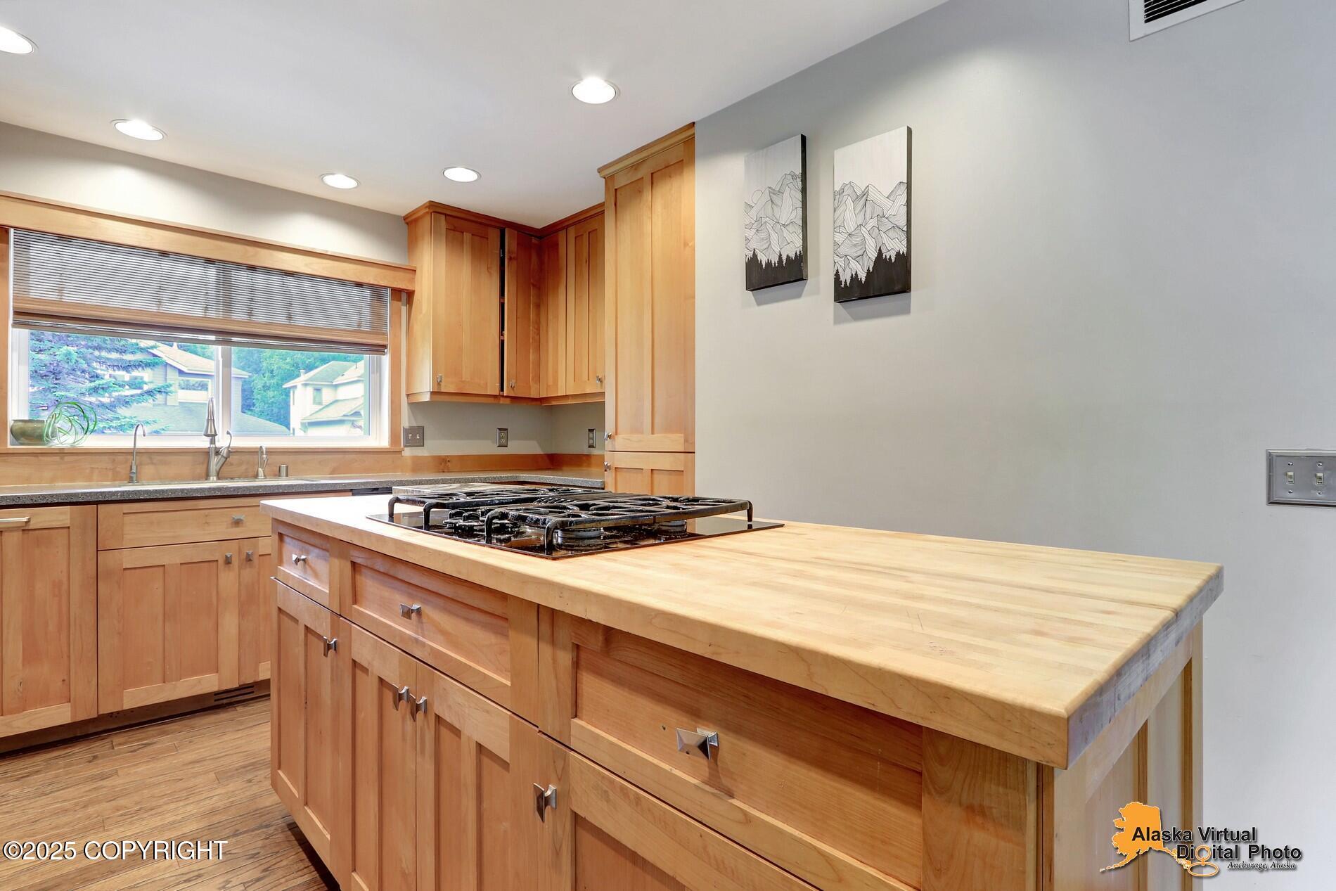 7521 Labrador Circle