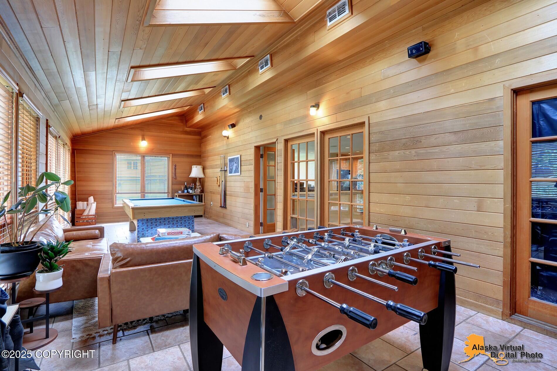 7521 Labrador Circle