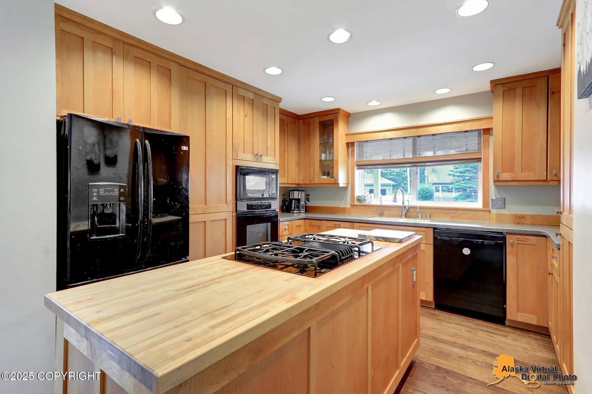 7521 Labrador Circle