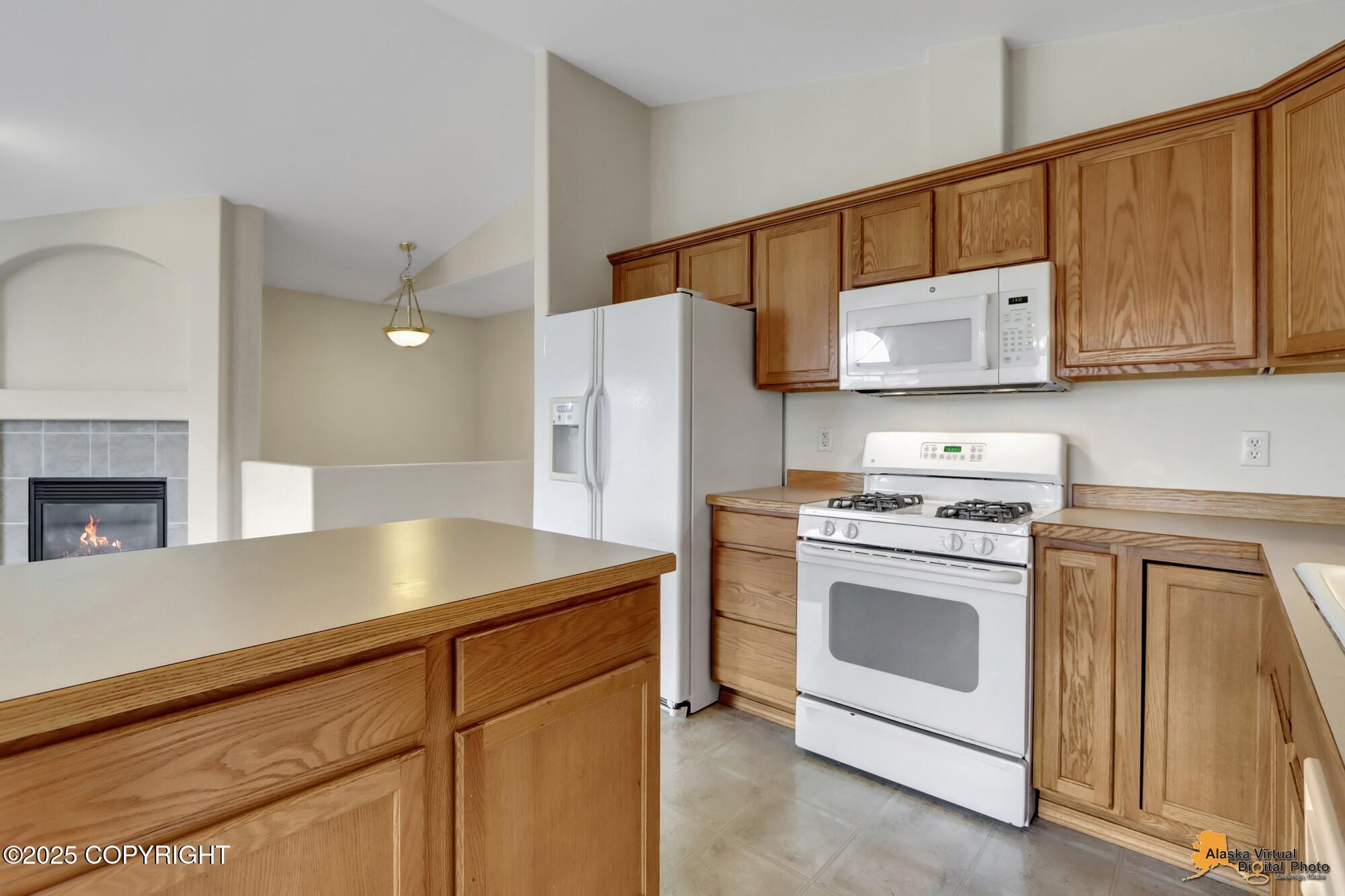 6594 Whispering Loop # A Unit: #A