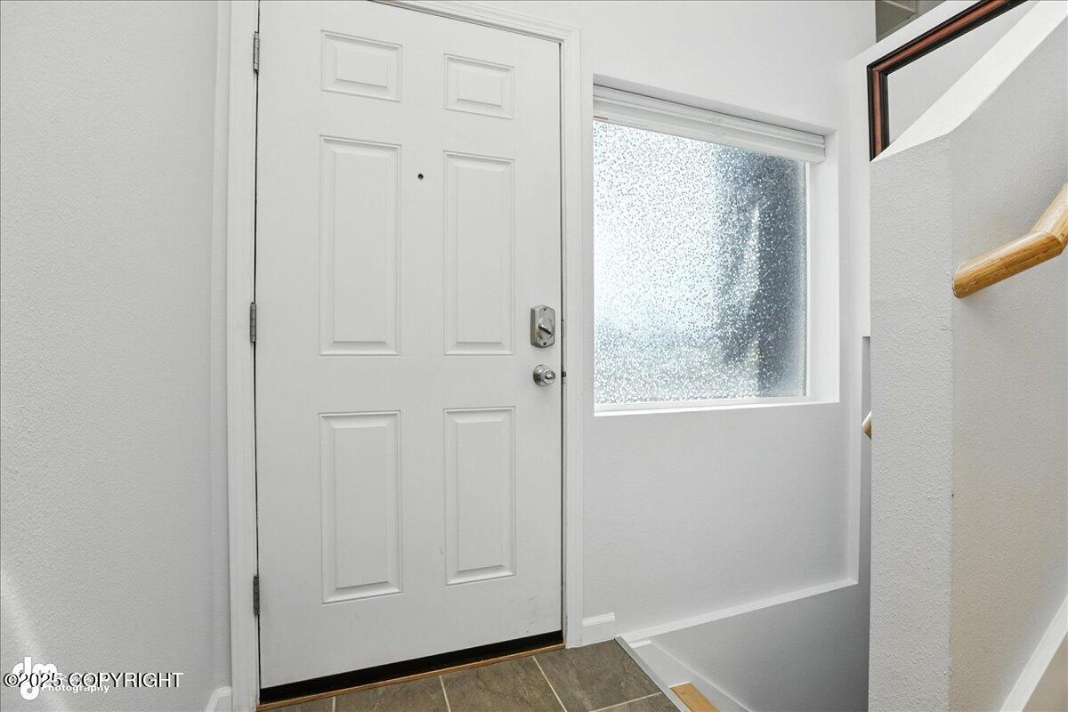 9112 Lakehurst Drive