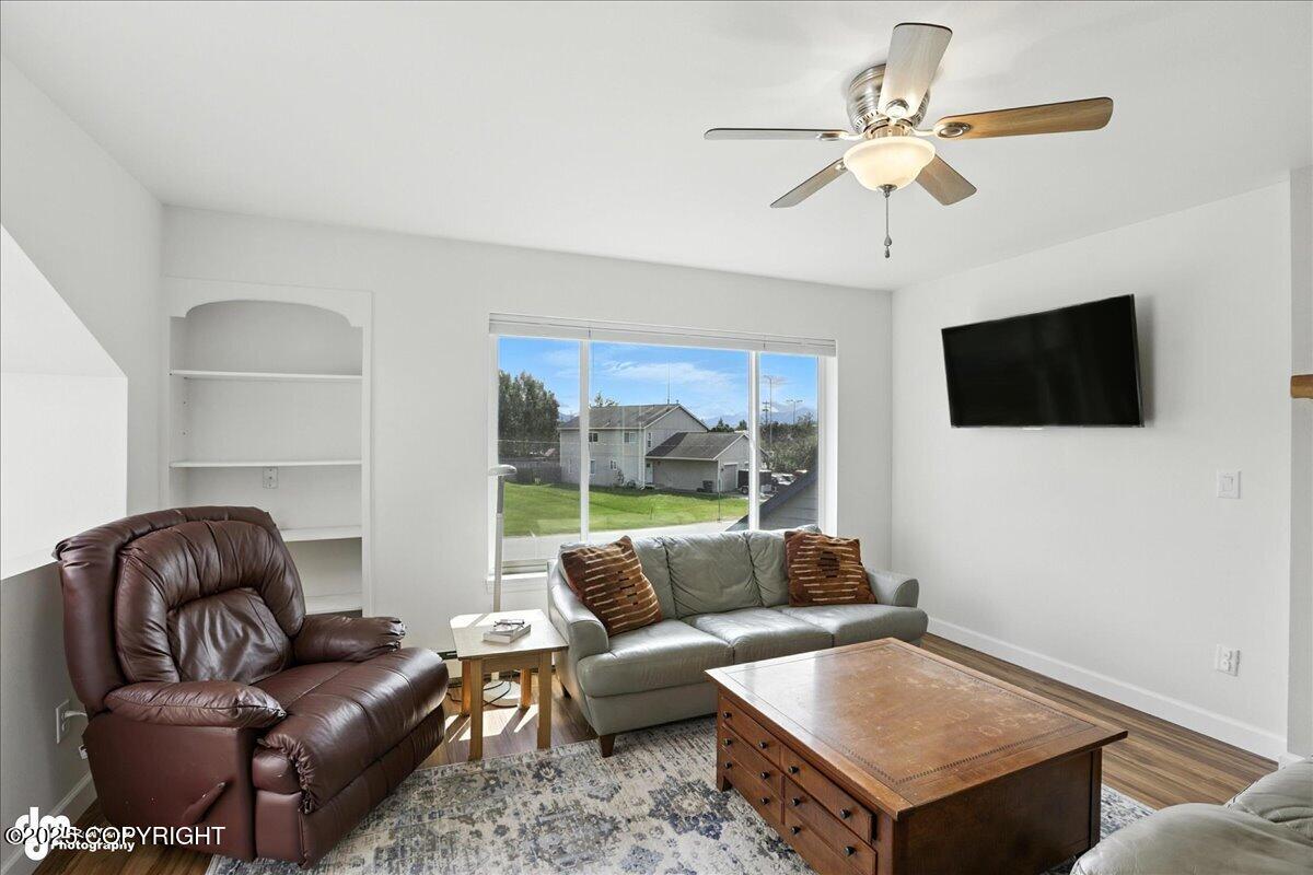 9112 Lakehurst Drive