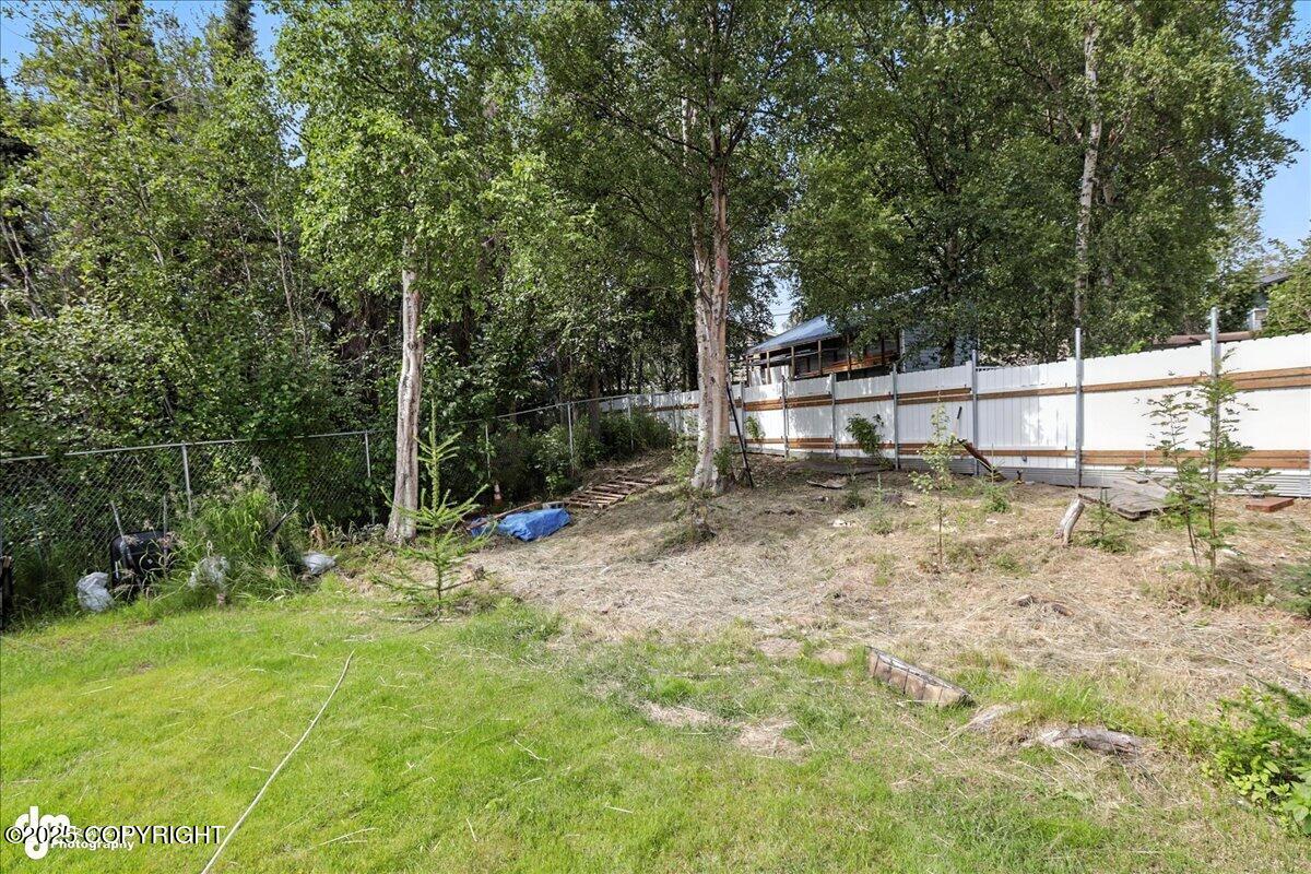 9112 Lakehurst Drive