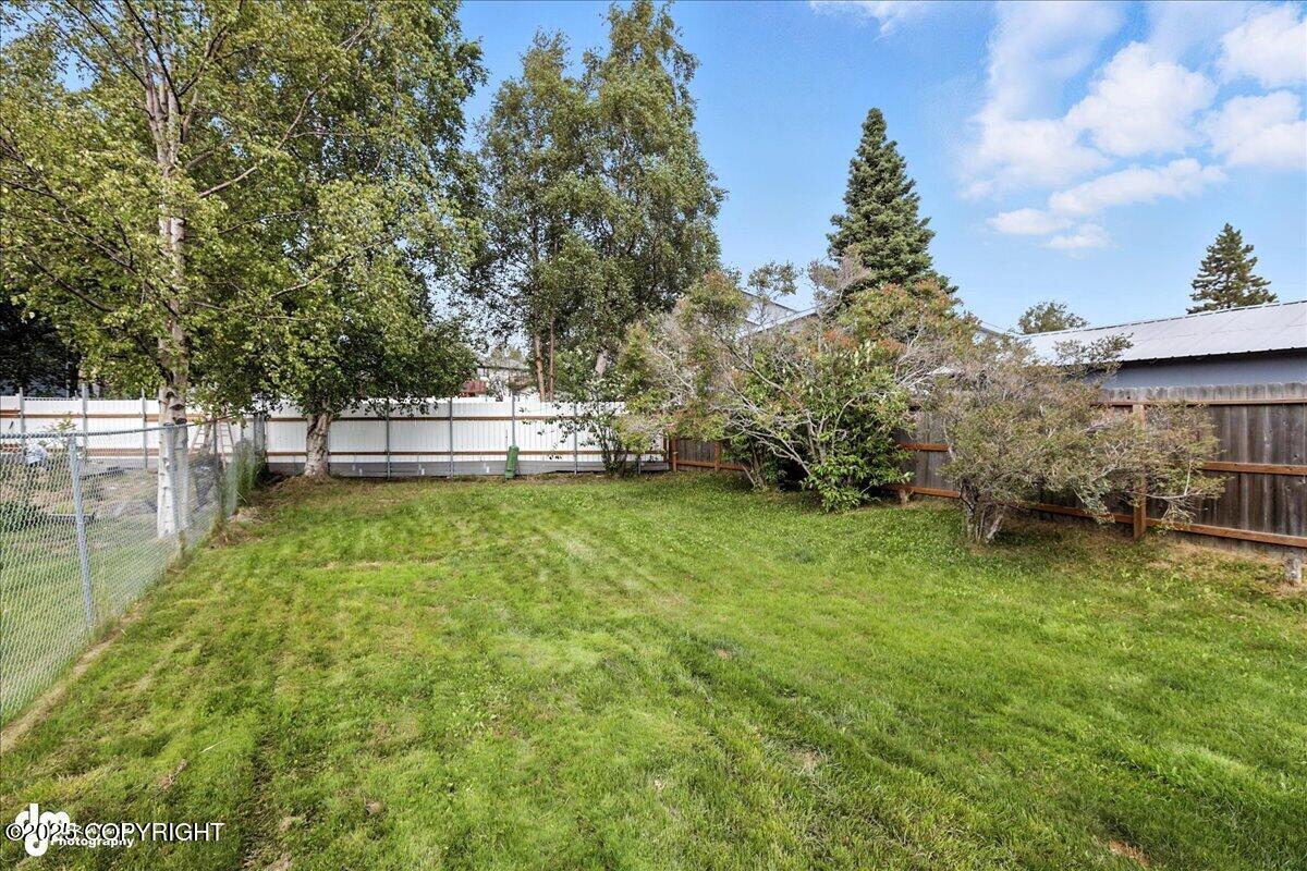 9112 Lakehurst Drive