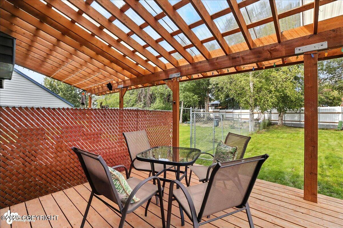 9112 Lakehurst Drive