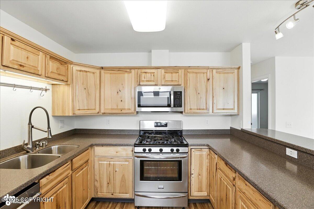 9112 Lakehurst Drive