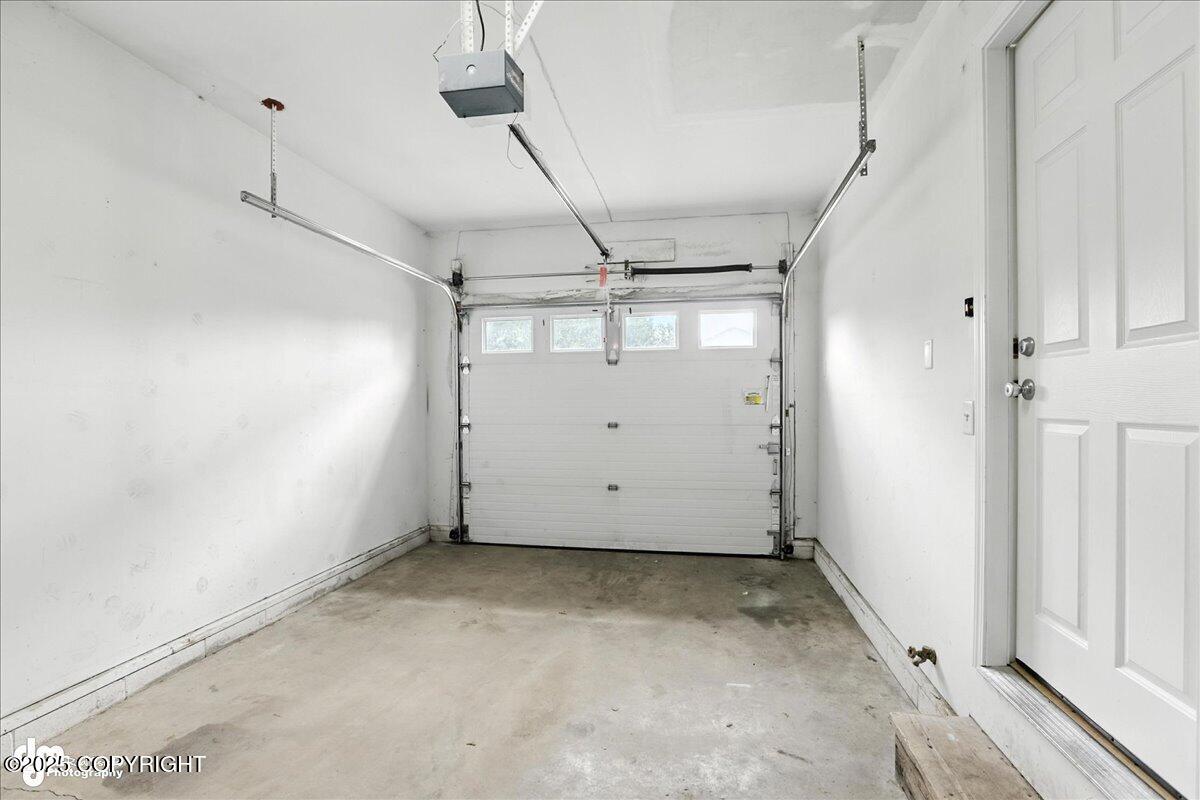 9112 Lakehurst Drive