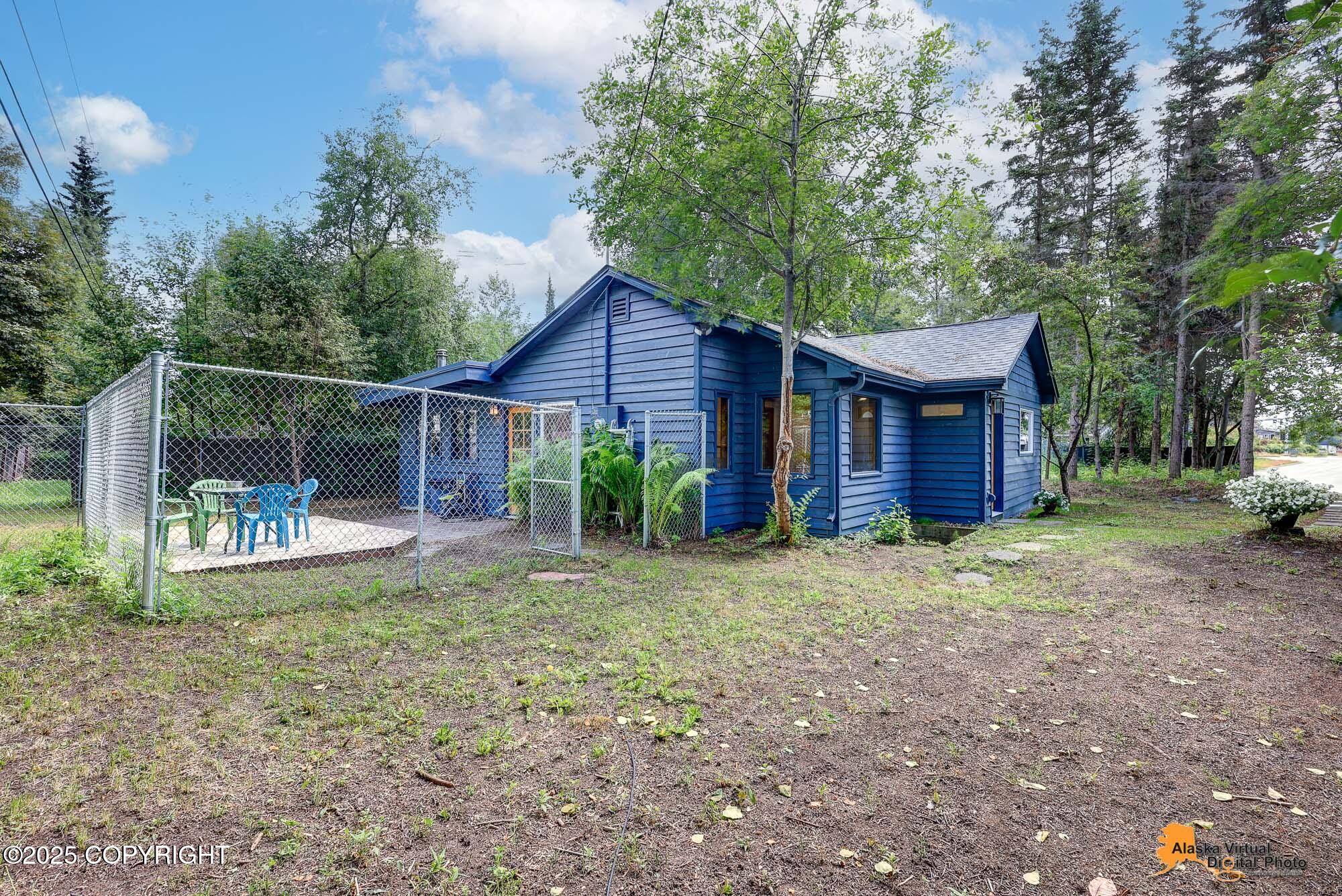 2641 W 27th Avenue