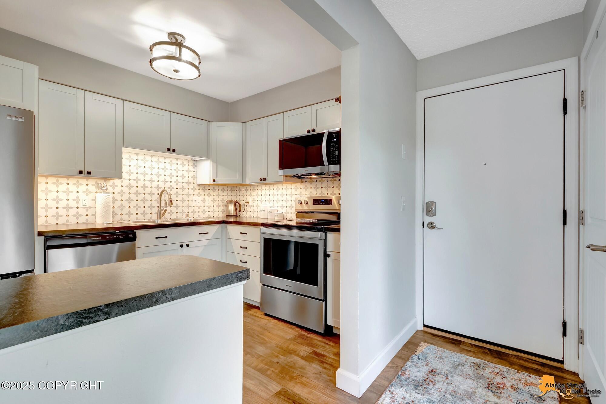 4840 Bryn Mawr Court # 3