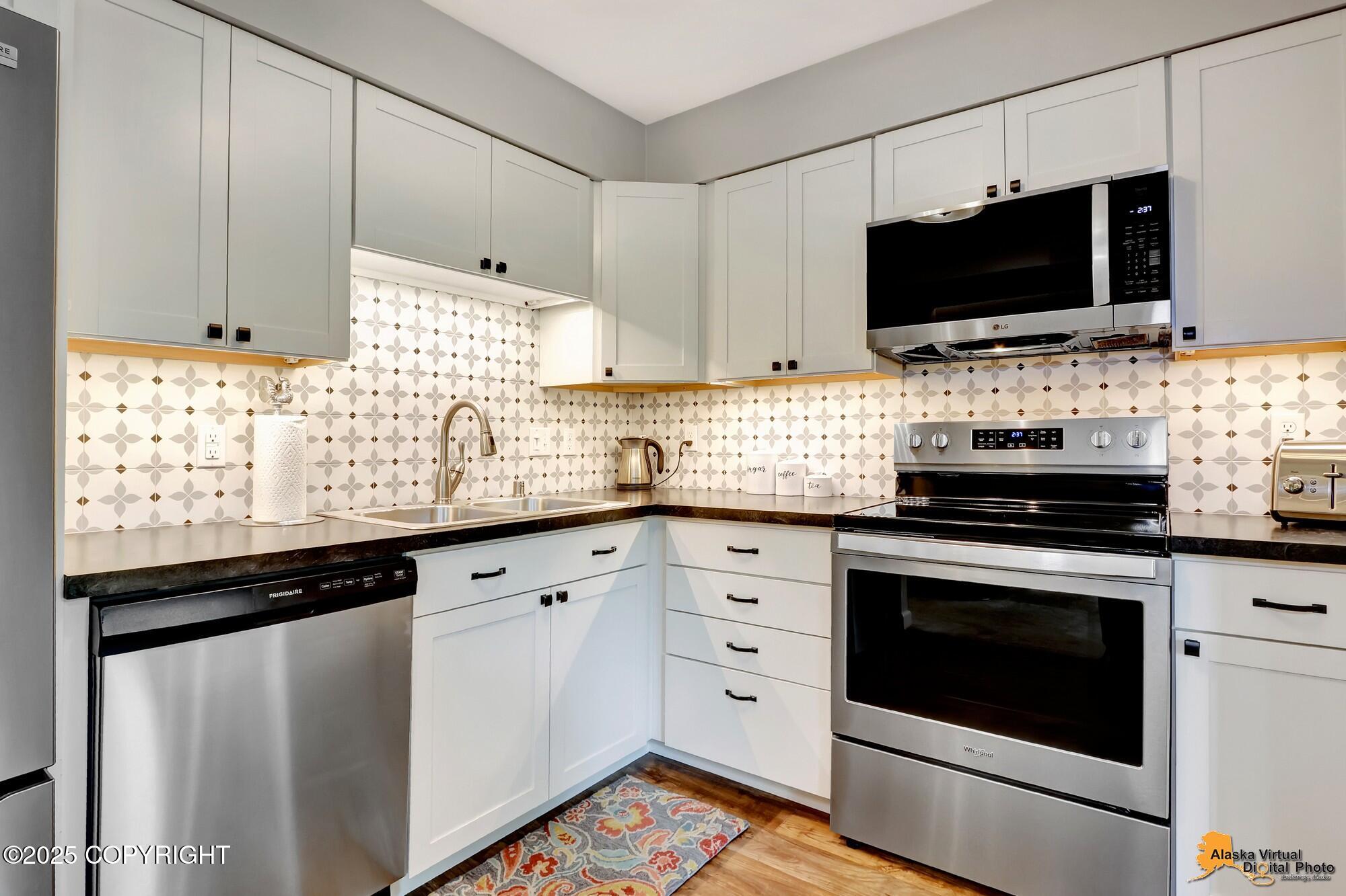 4840 Bryn Mawr Court # 3