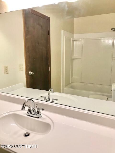 6121 E 41st Court # 3 Unit: #3