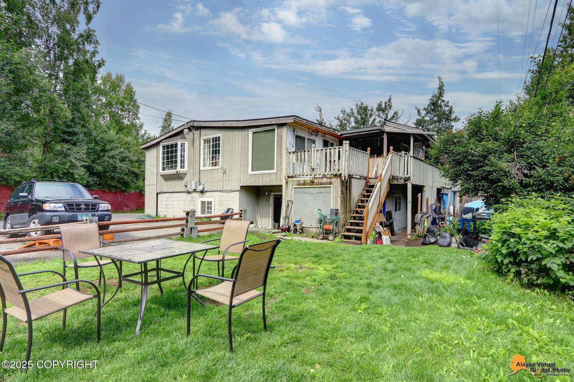 4440 view Circle