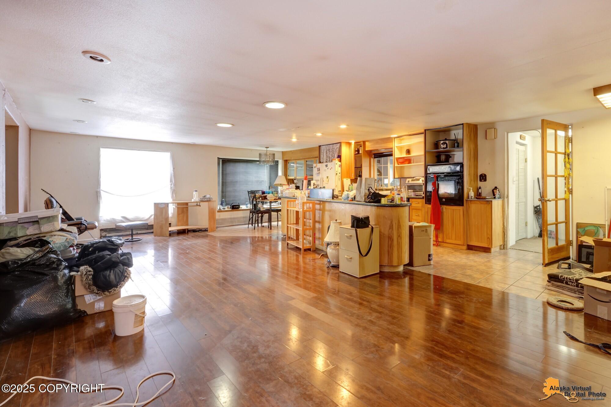 4440 view Circle