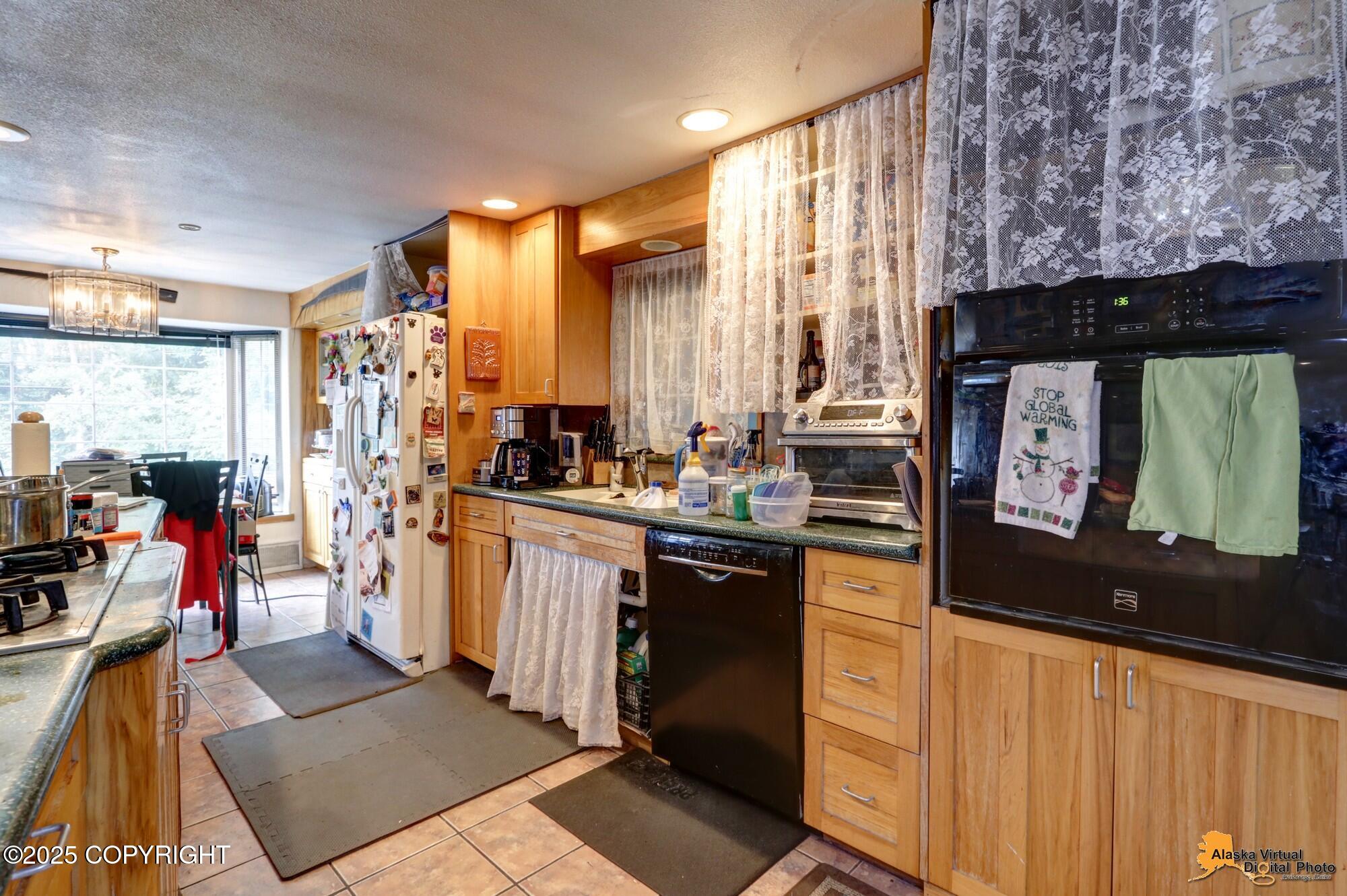 4440 view Circle