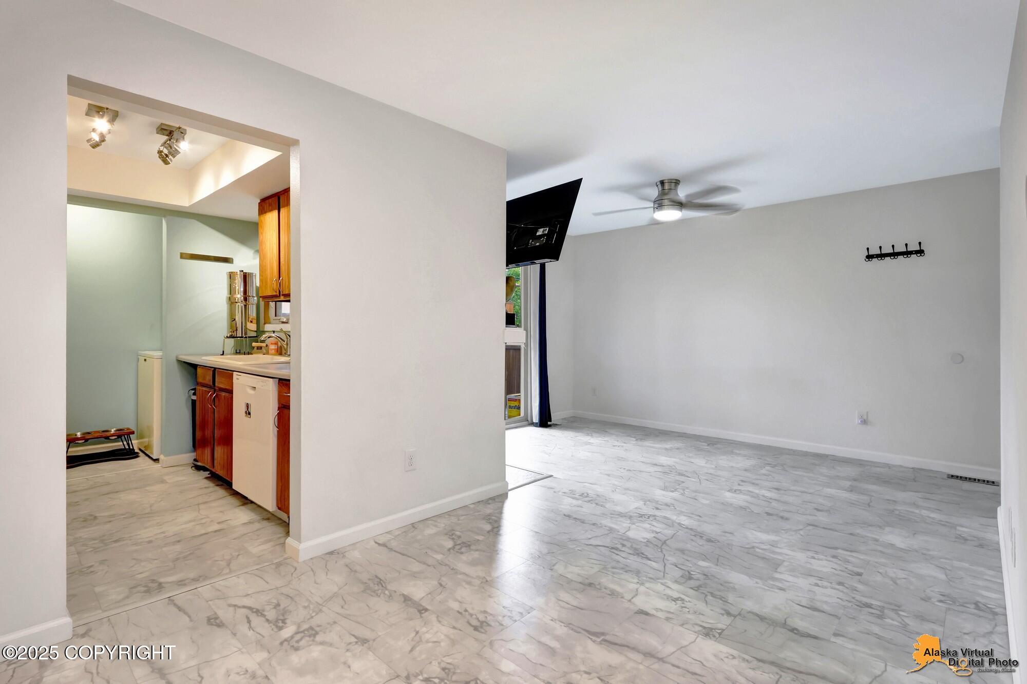 7260 Huntsmen Circle # 2B