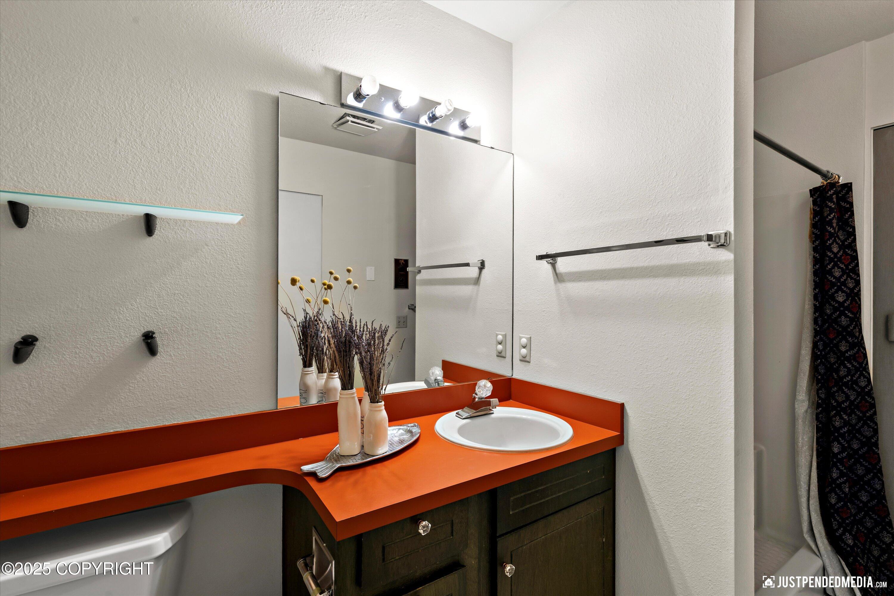 1016 W 22nd Avenue # 1 Unit: #1