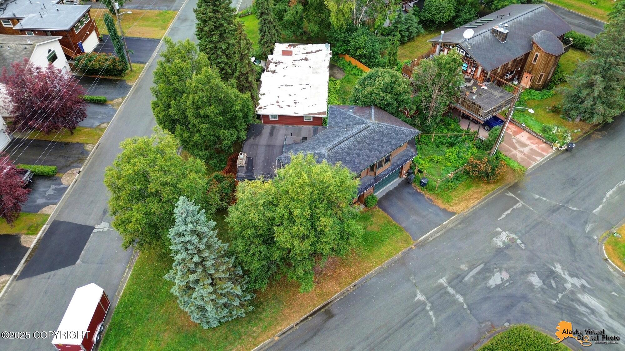 1701 Scenic Way