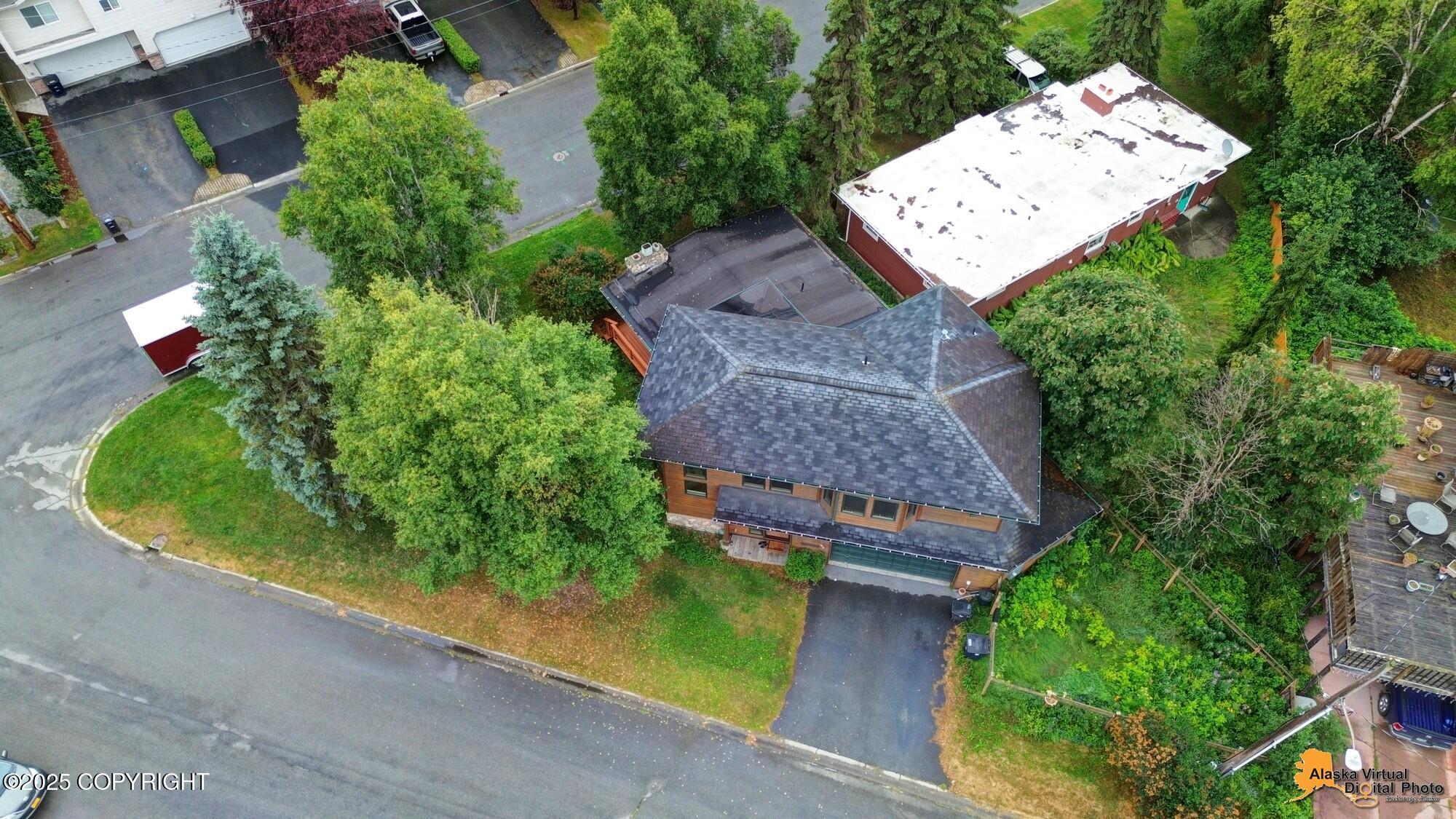1701 Scenic Way