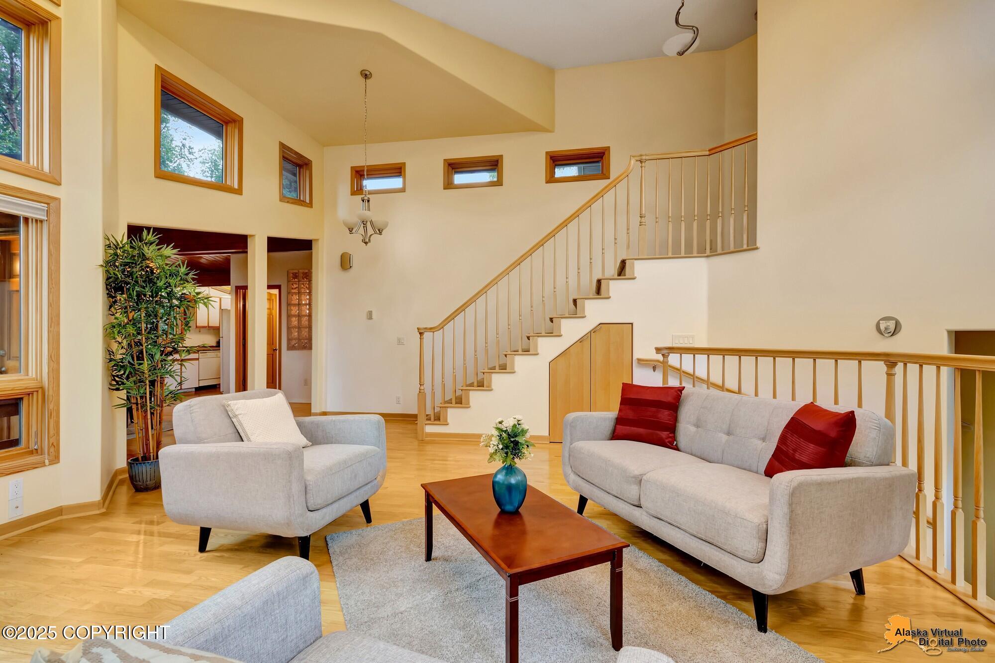 1701 Scenic Way
