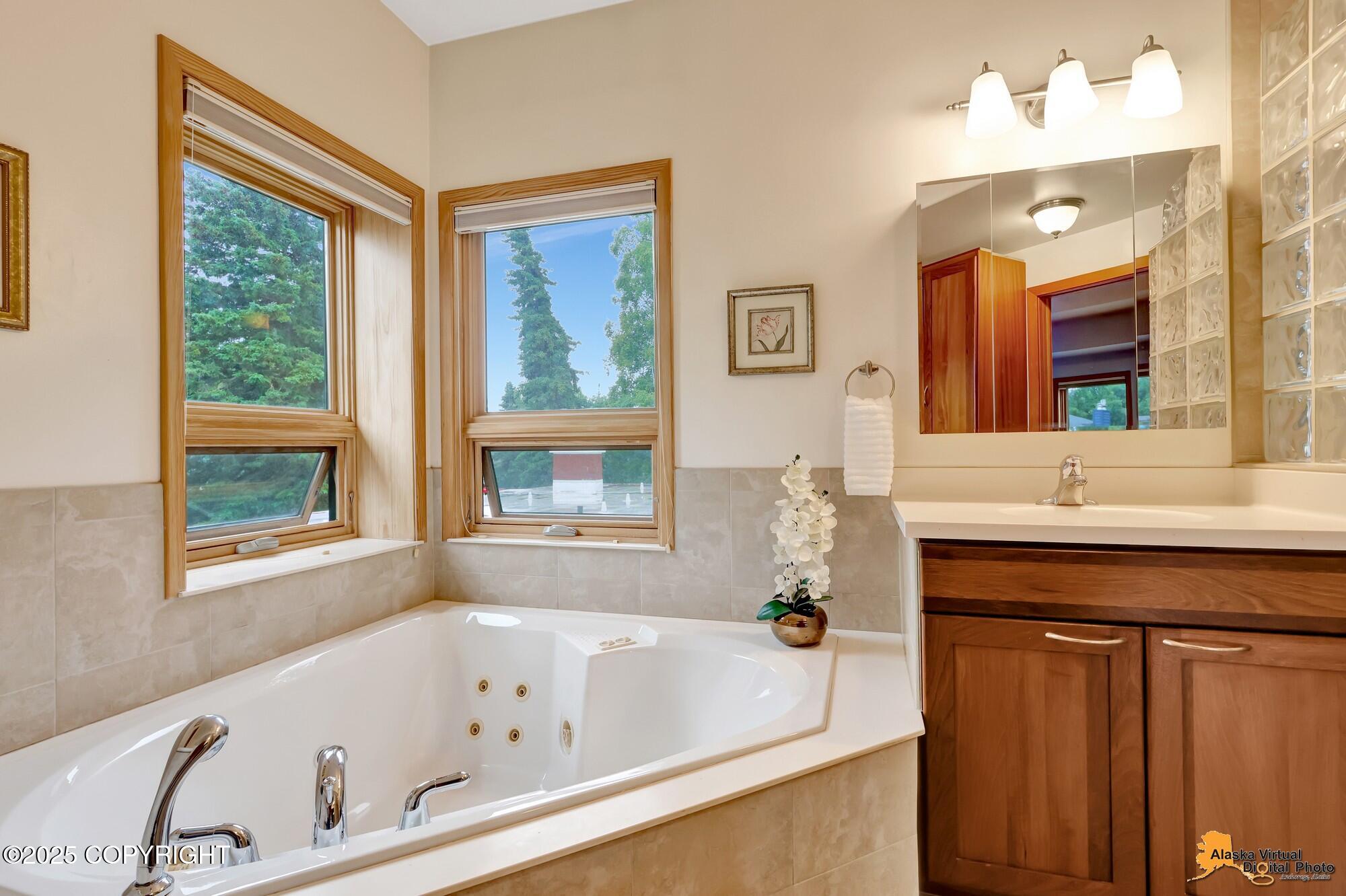 1701 Scenic Way