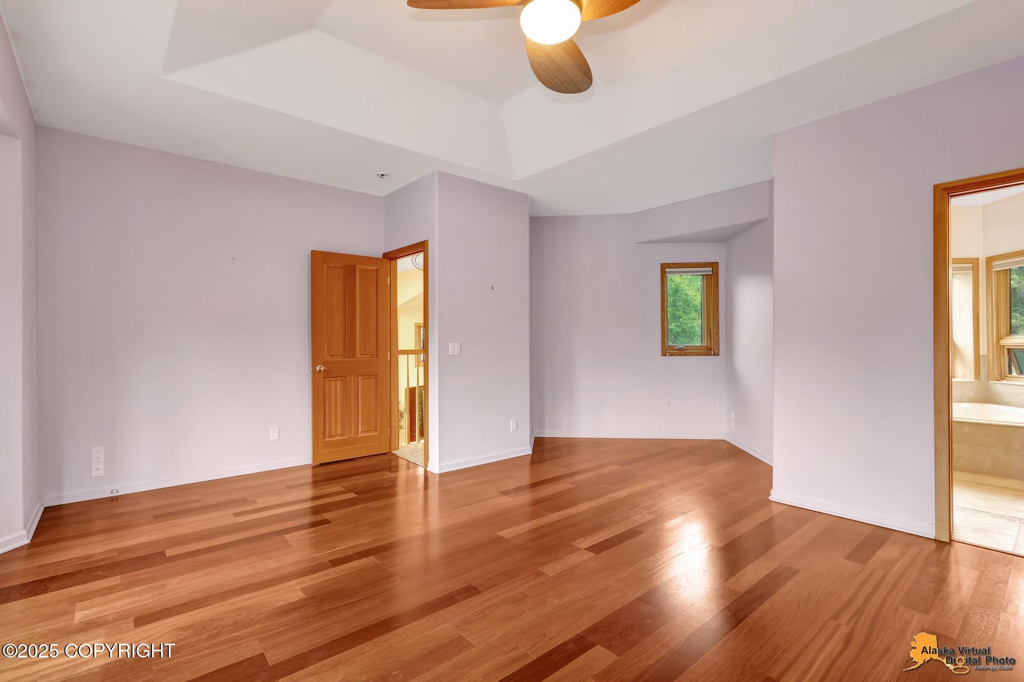 1701 Scenic Way