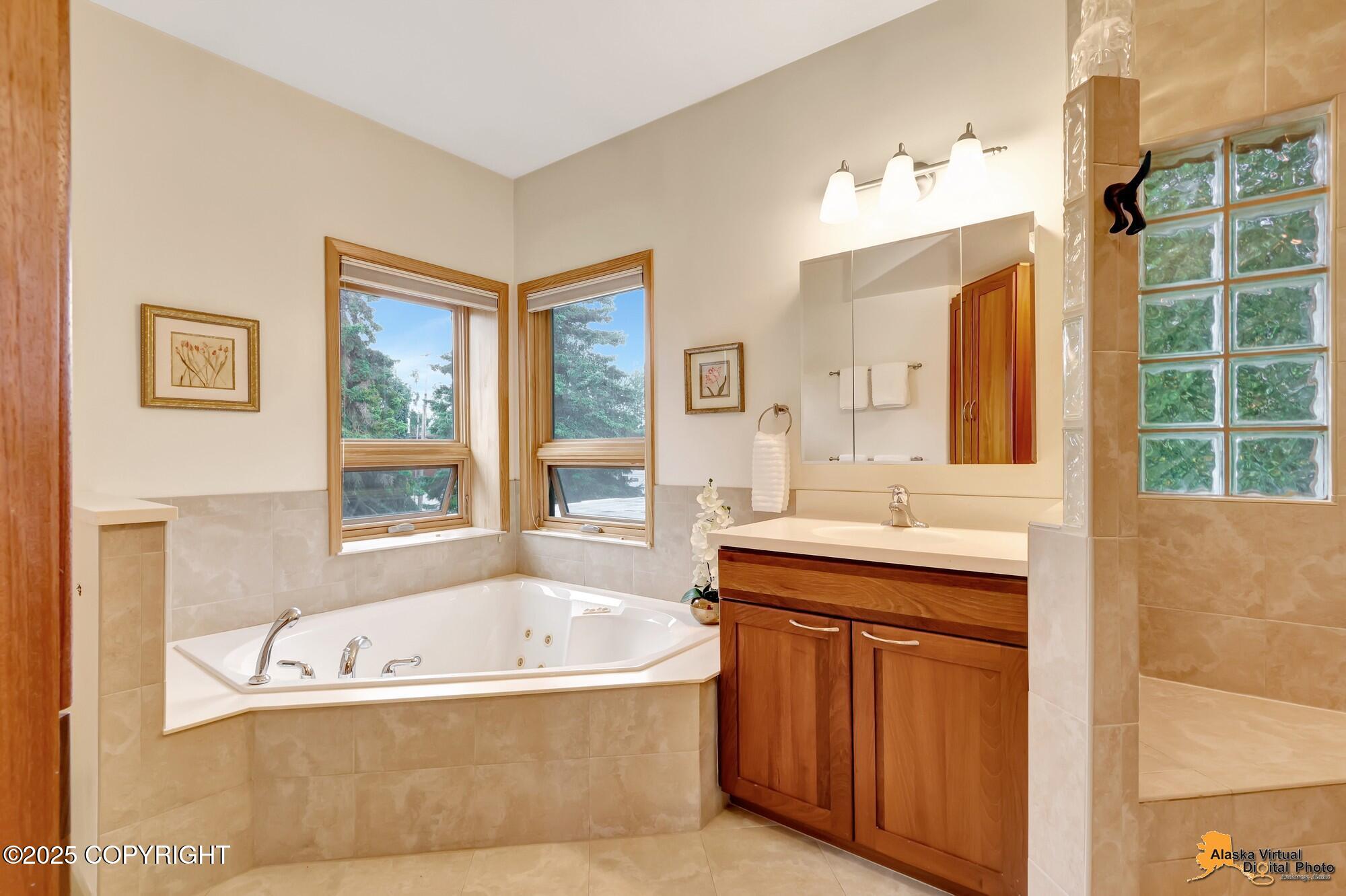 1701 Scenic Way