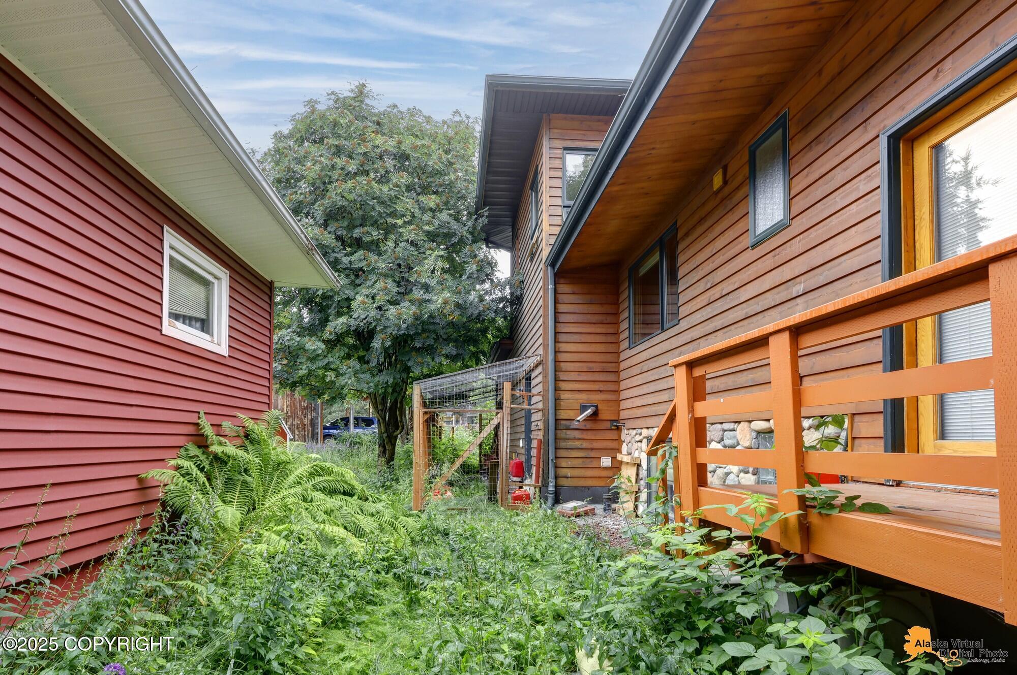 1701 Scenic Way