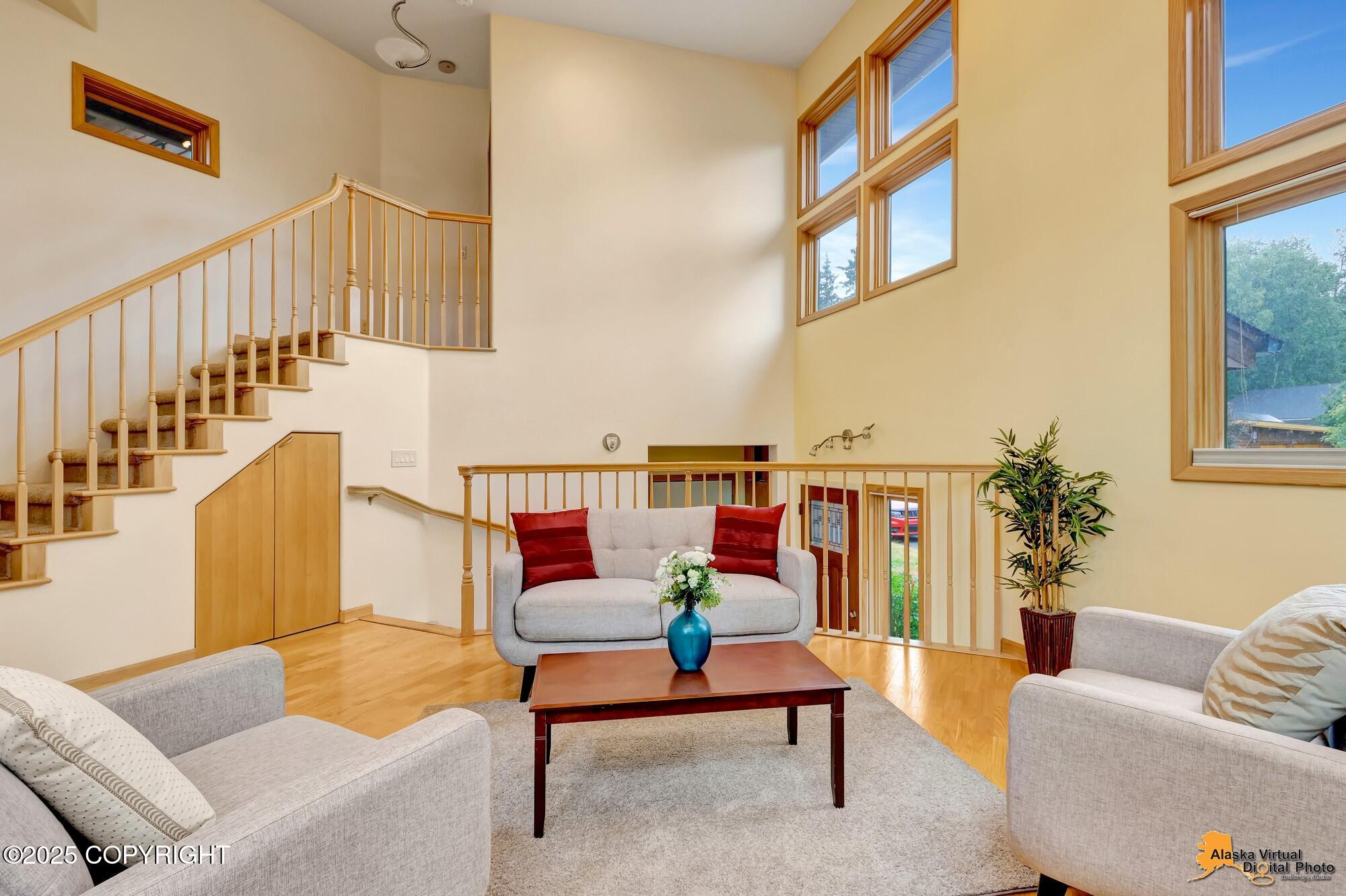 1701 Scenic Way