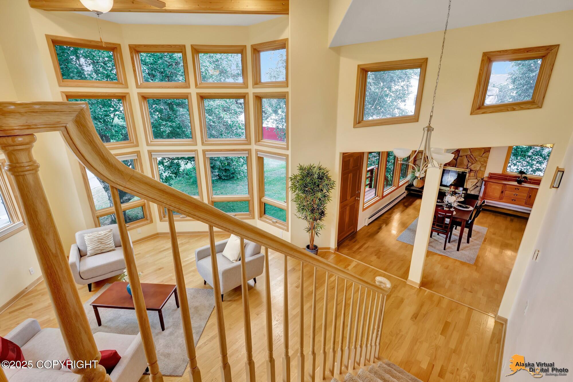 1701 Scenic Way
