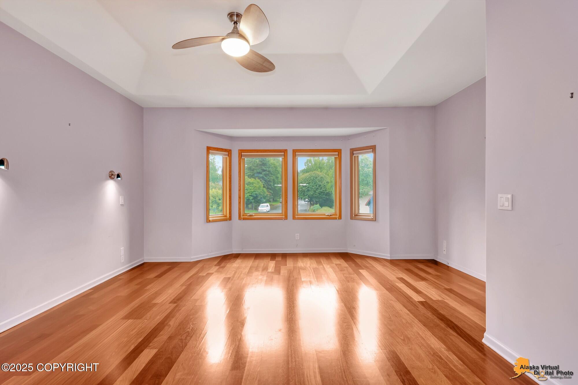1701 Scenic Way