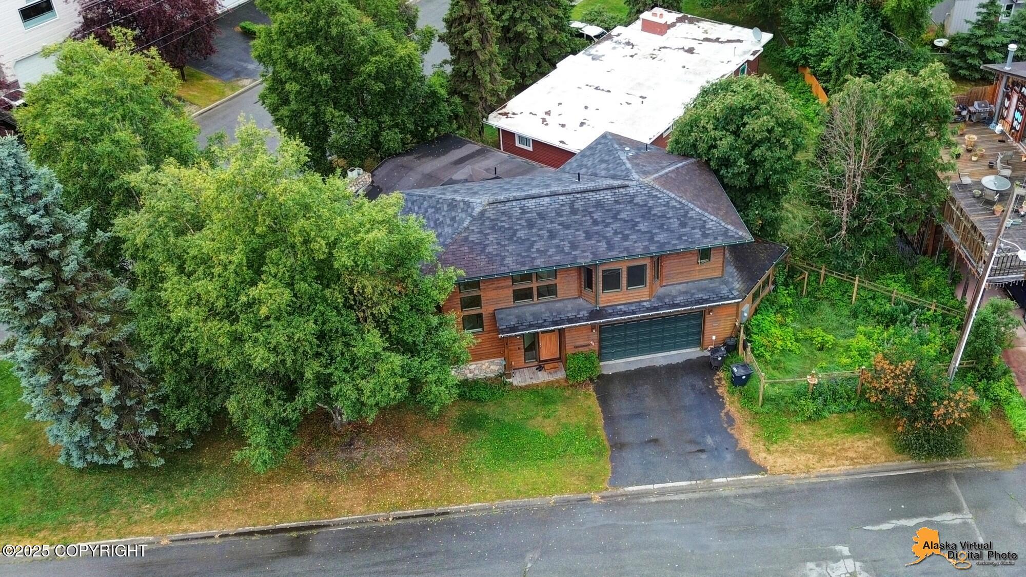 1701 Scenic Way