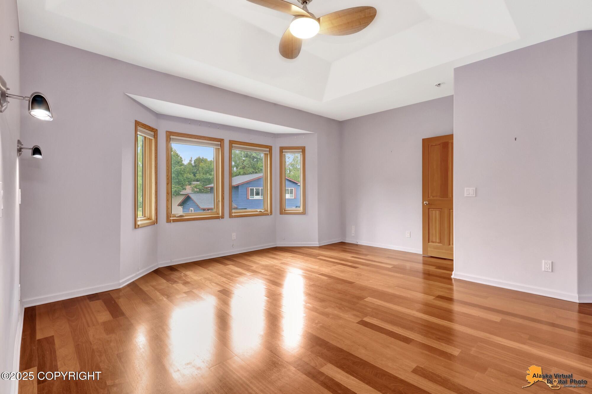 1701 Scenic Way
