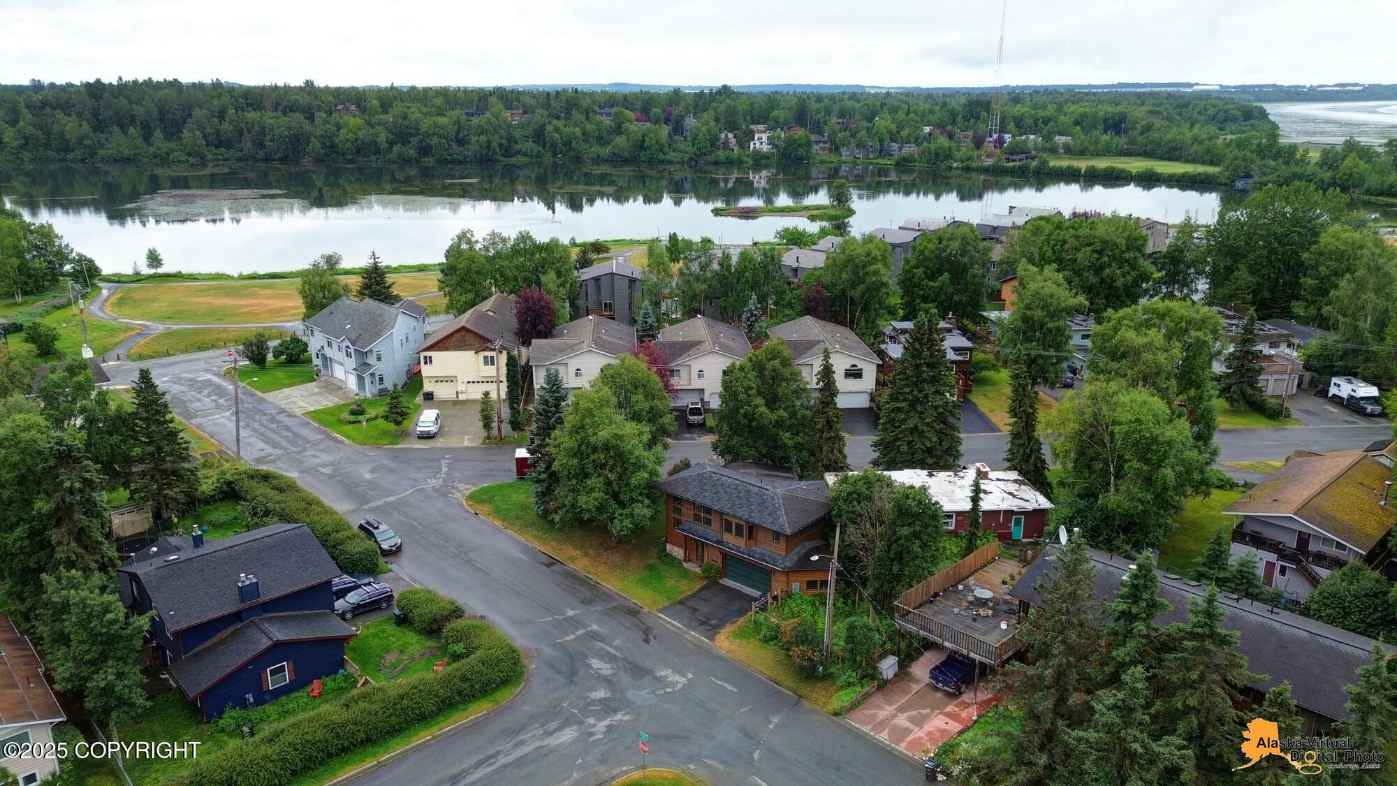 1701 Scenic Way