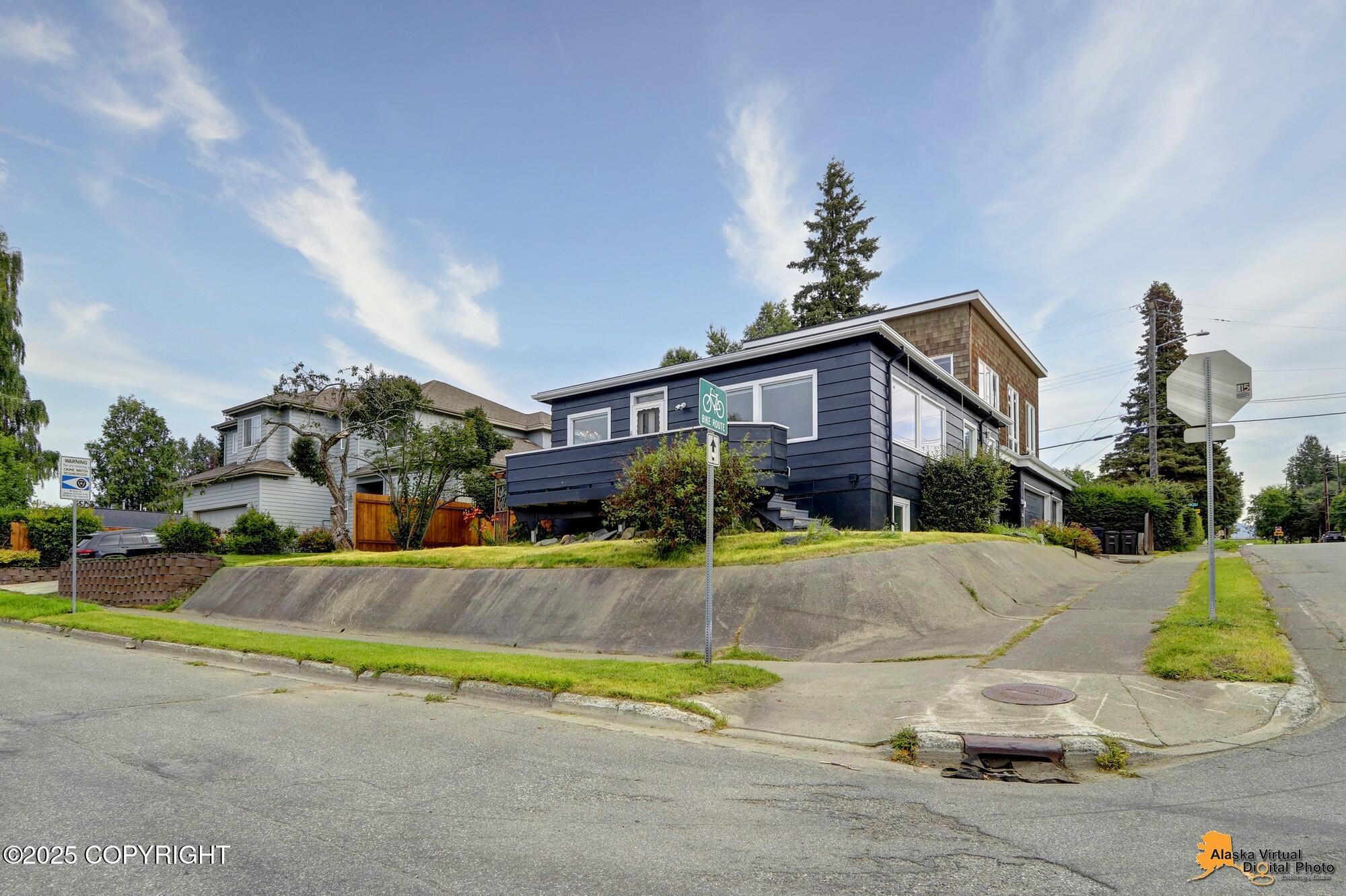 1235 W 15th Avenue