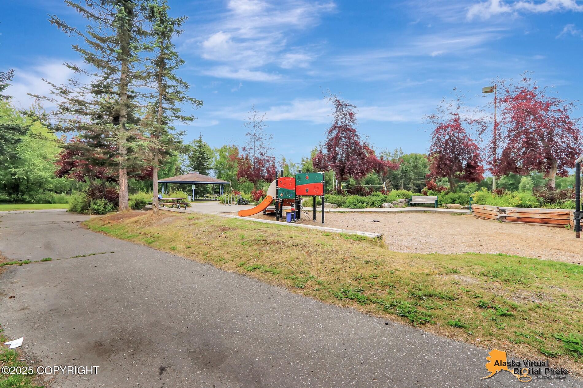 2214 Daybreak Court