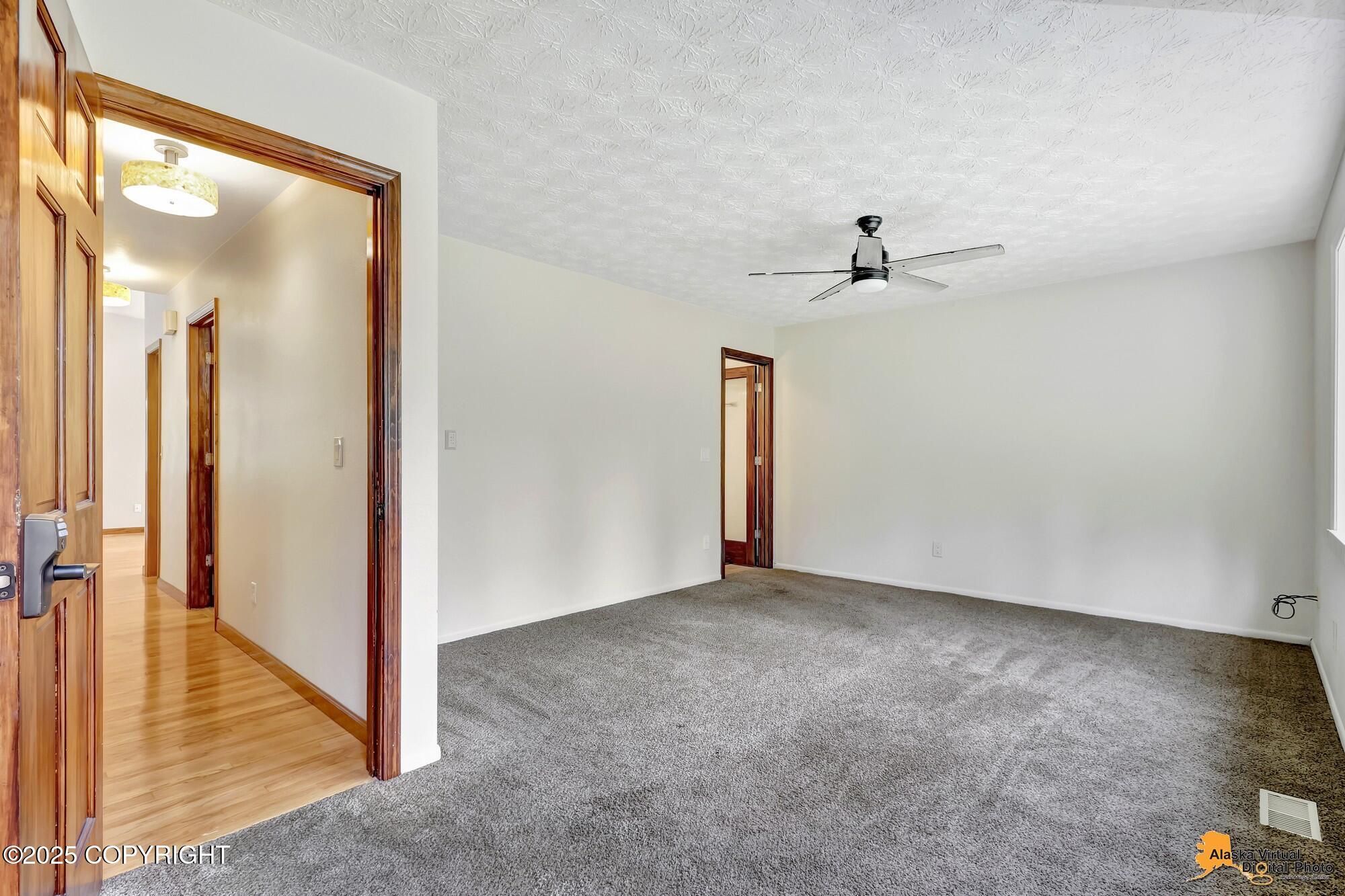 12941 Ridgewood Circle