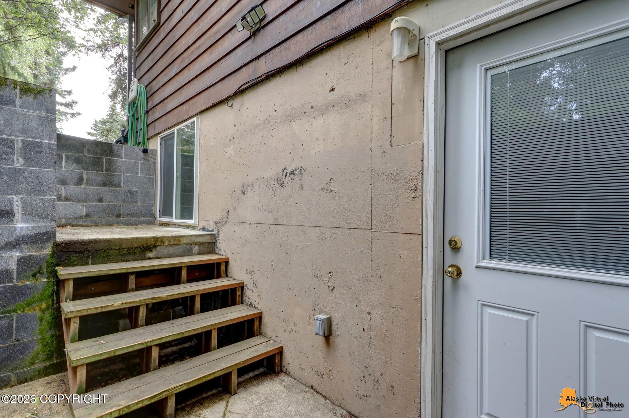 12301 Hilltop Drive