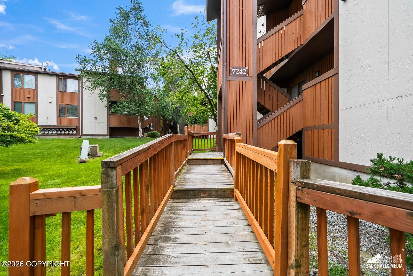 7242 Foxridge Circle # 10C Unit: #10C