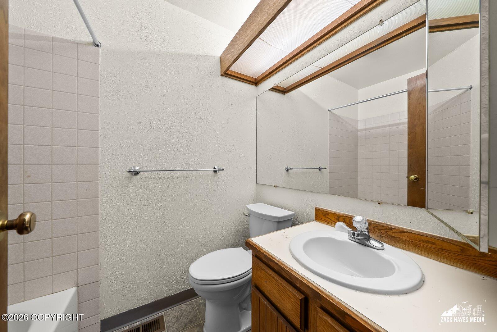 7242 Foxridge Circle # 10C Unit: #10C