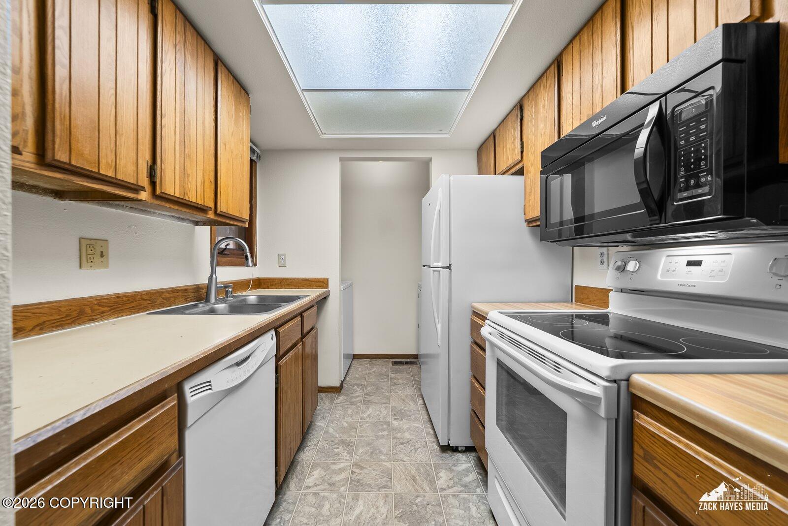 7242 Foxridge Circle # 10C Unit: #10C