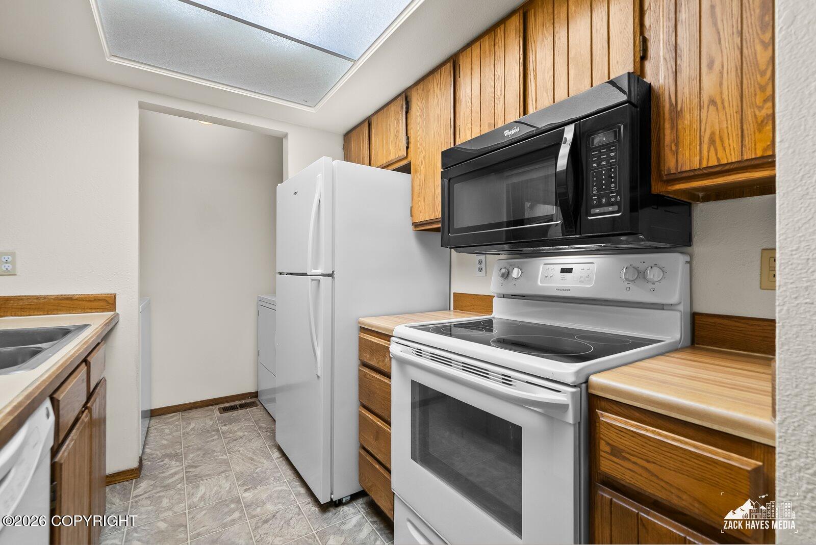 7242 Foxridge Circle # 10C Unit: #10C
