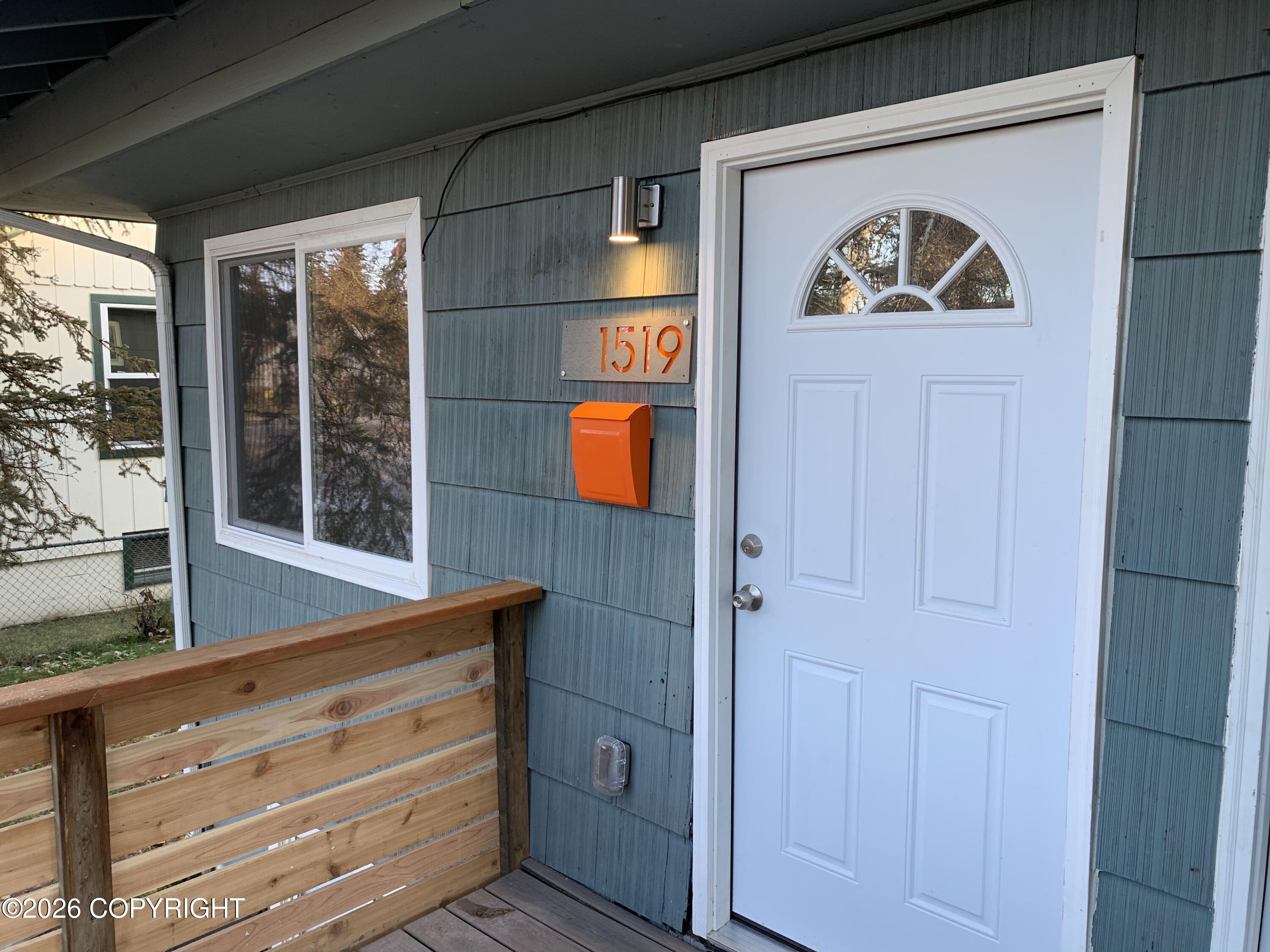 1519 Kinnikinnick Street