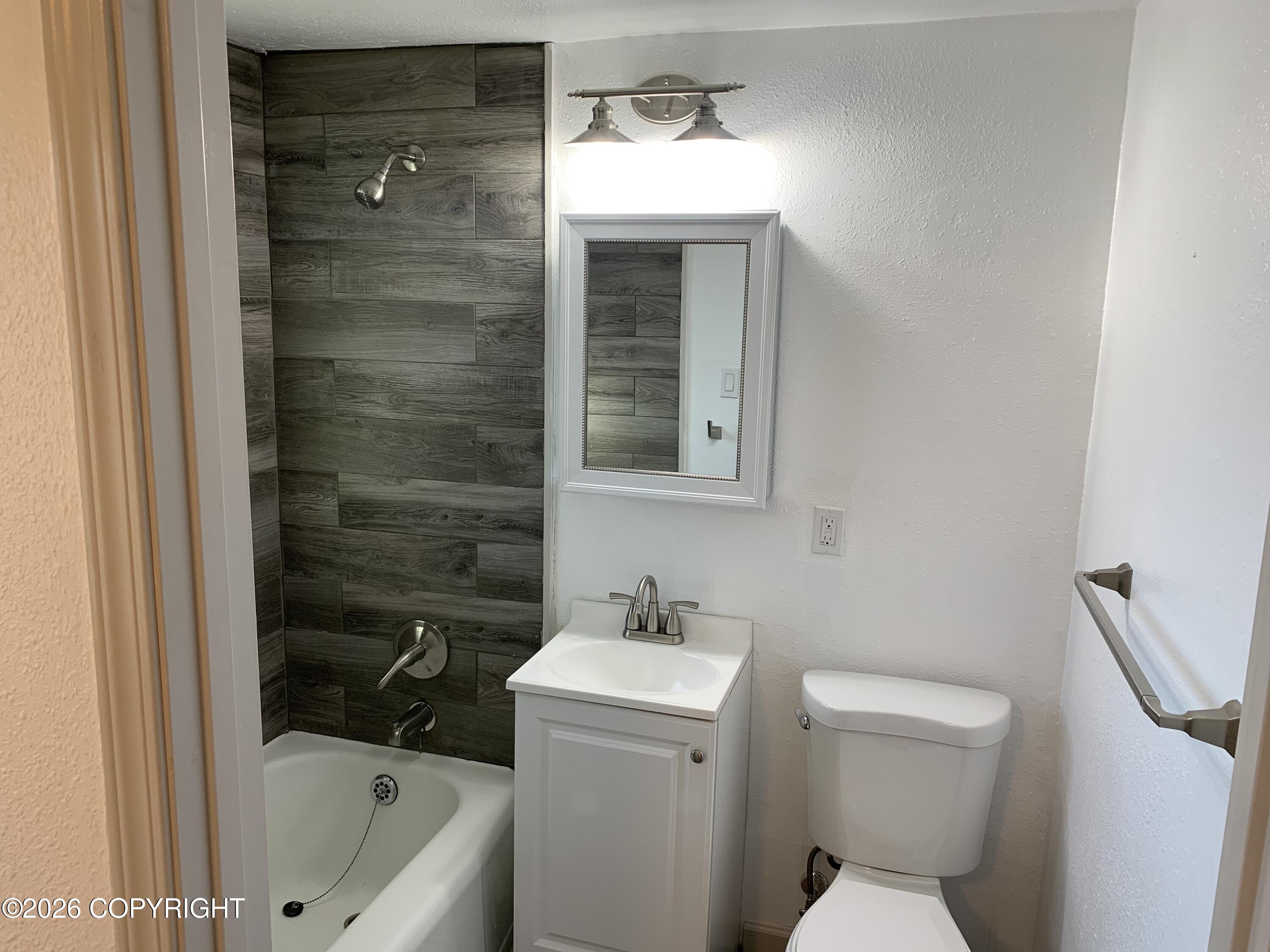 1519 Kinnikinnick Street