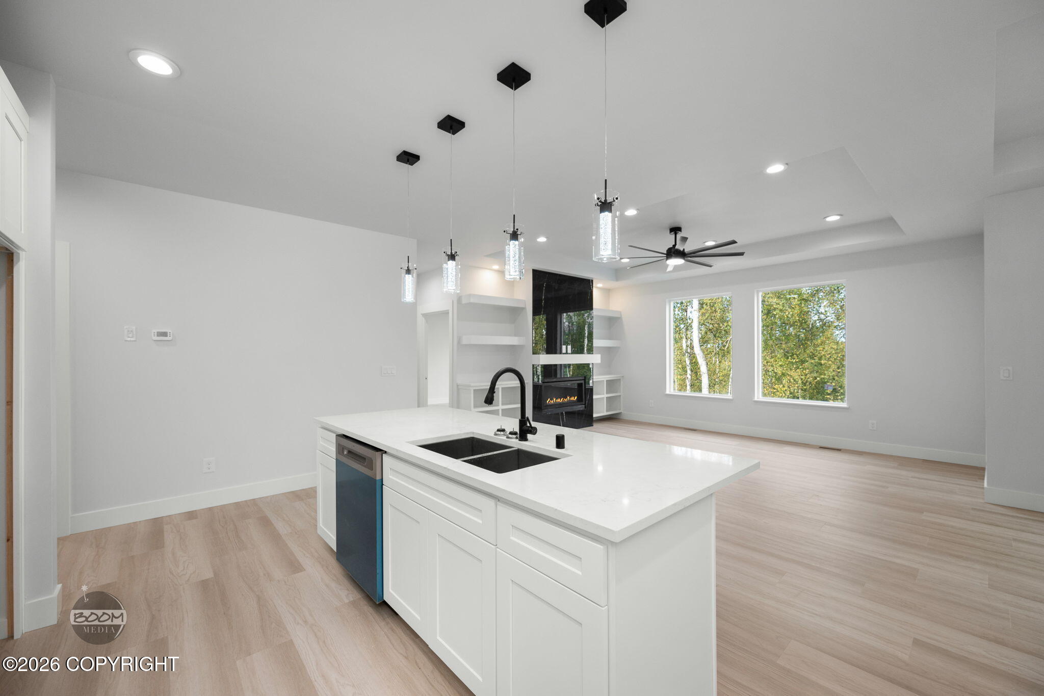 2609 W Longview Circle
