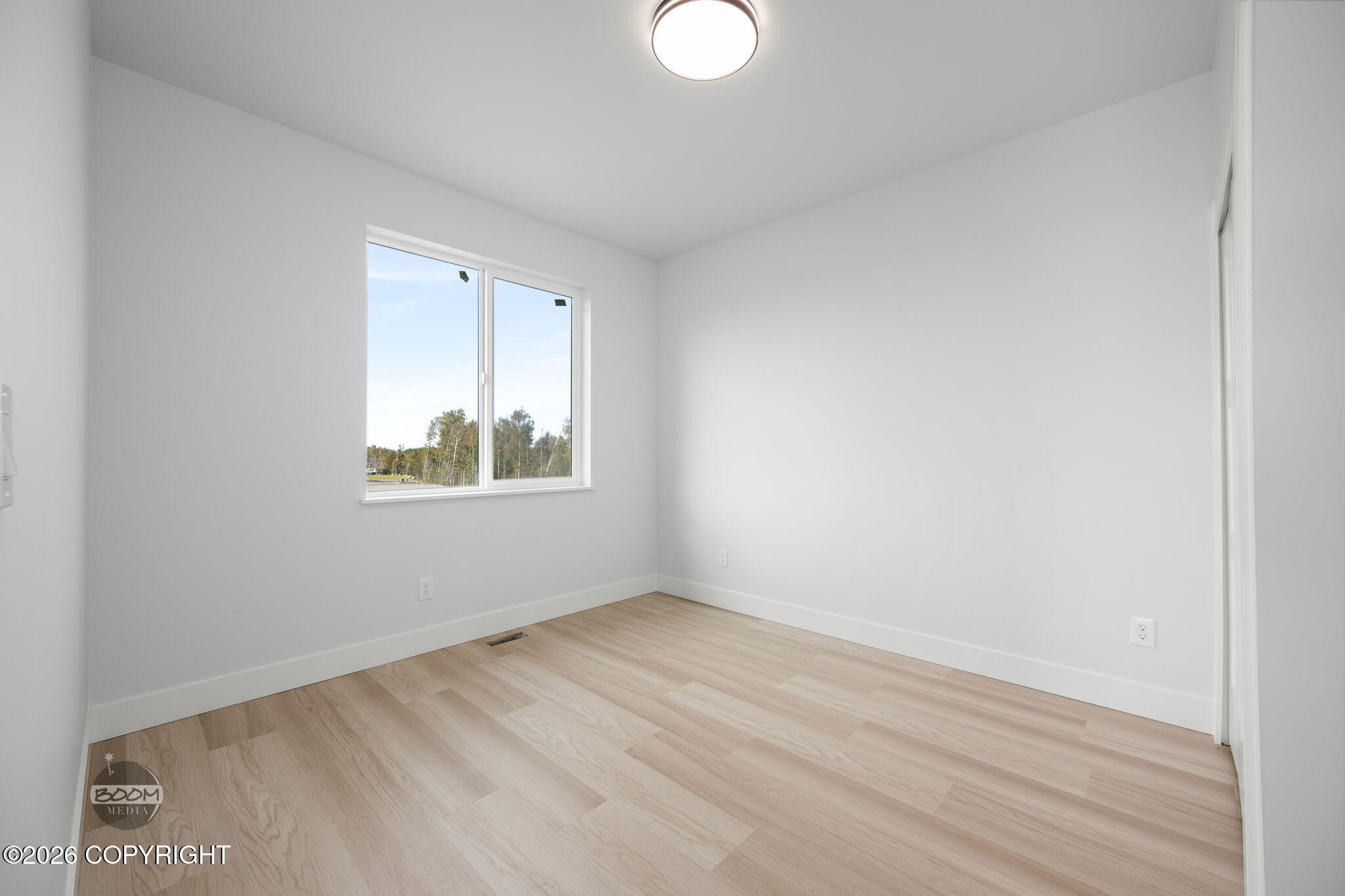 2609 W Longview Circle