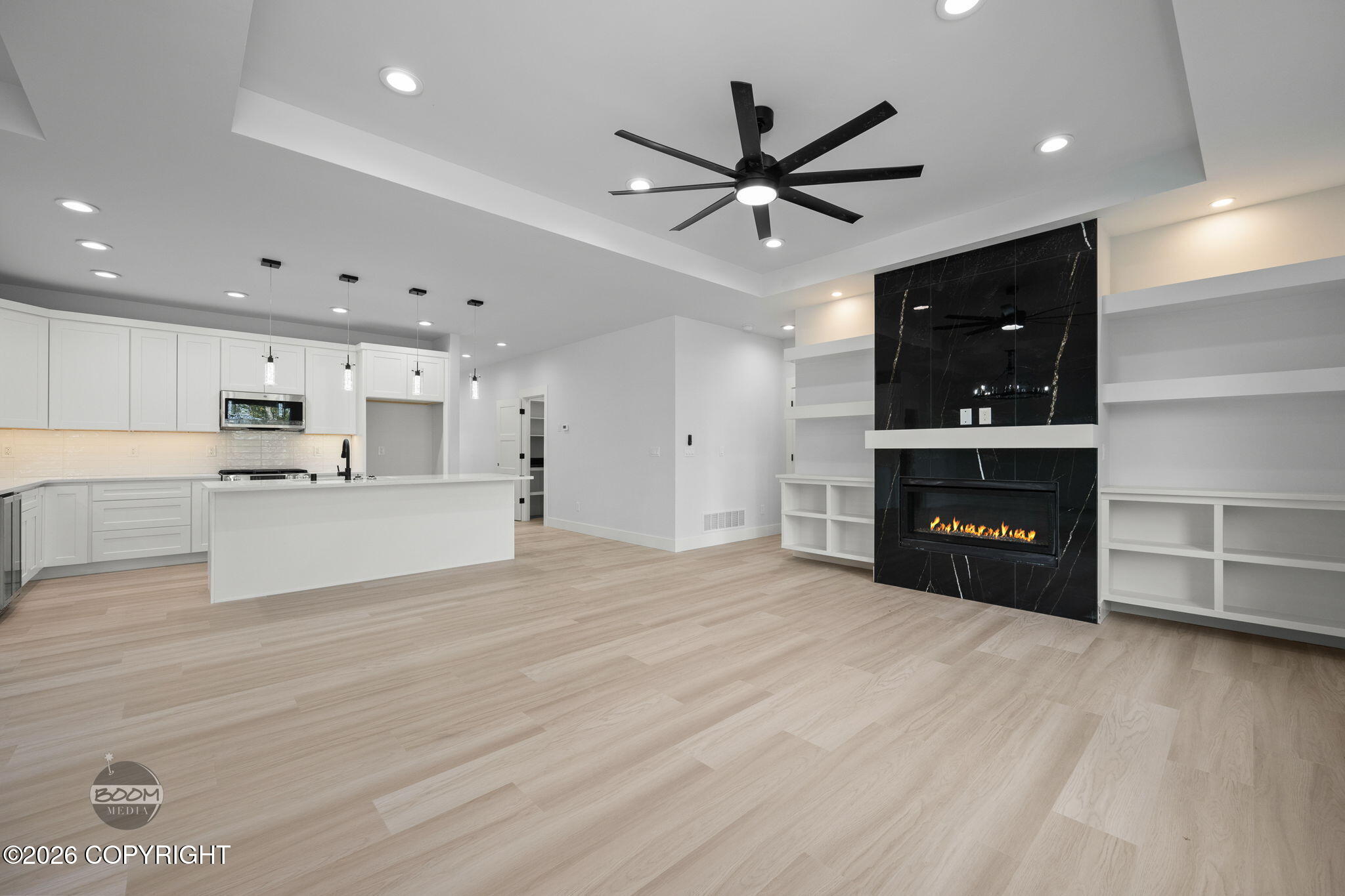 2609 W Longview Circle