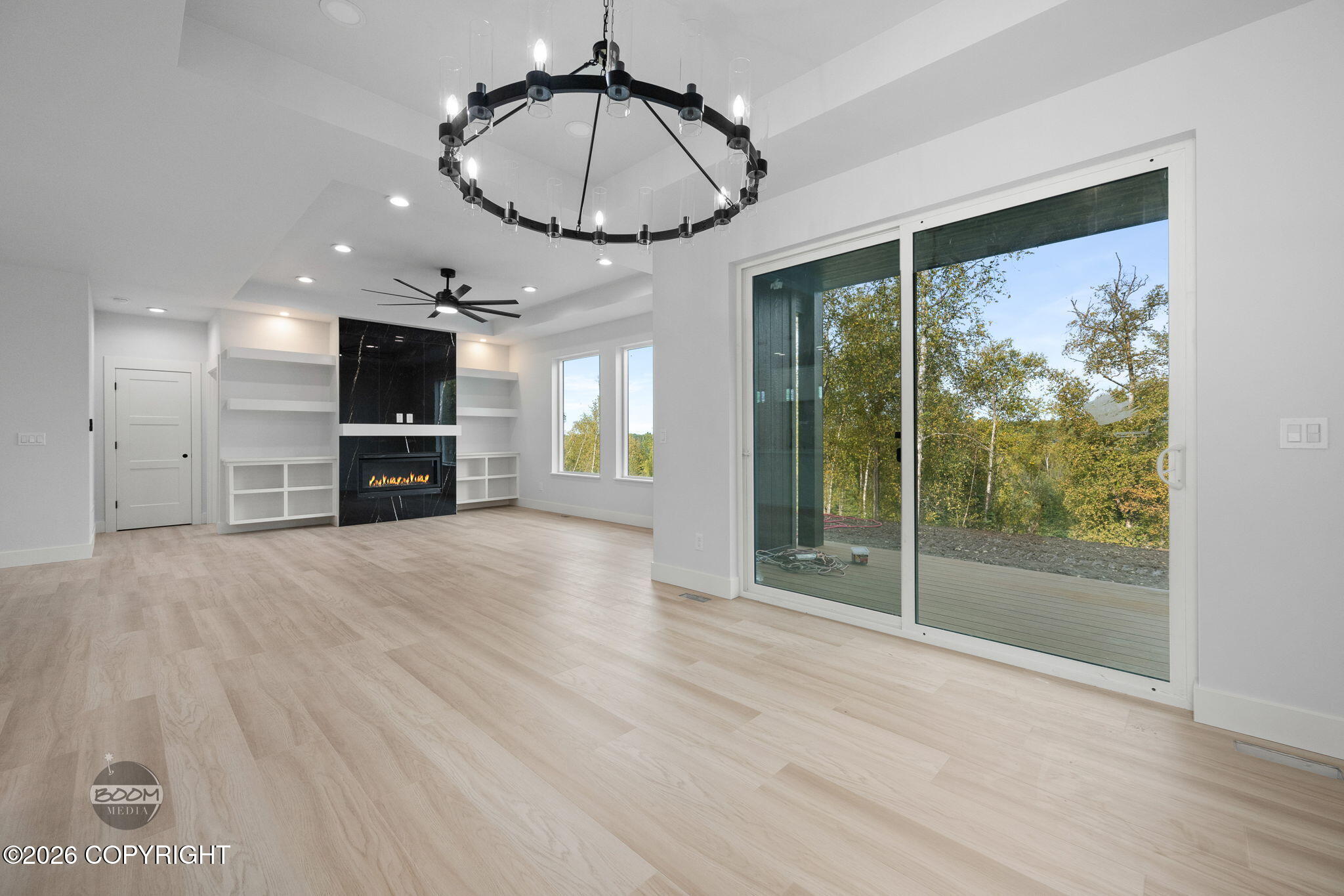 2609 W Longview Circle