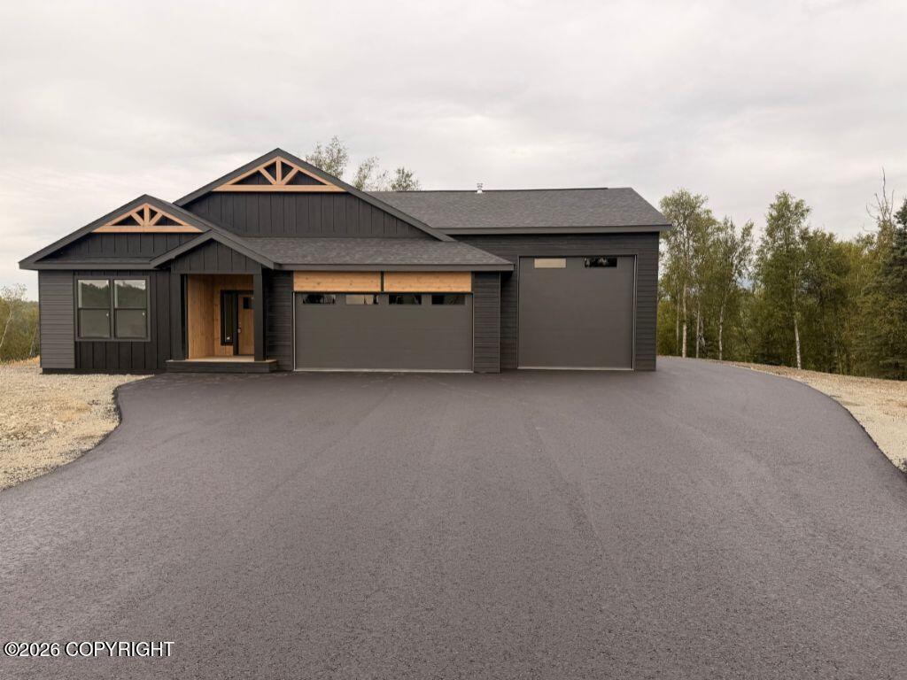 2609 W Longview Circle