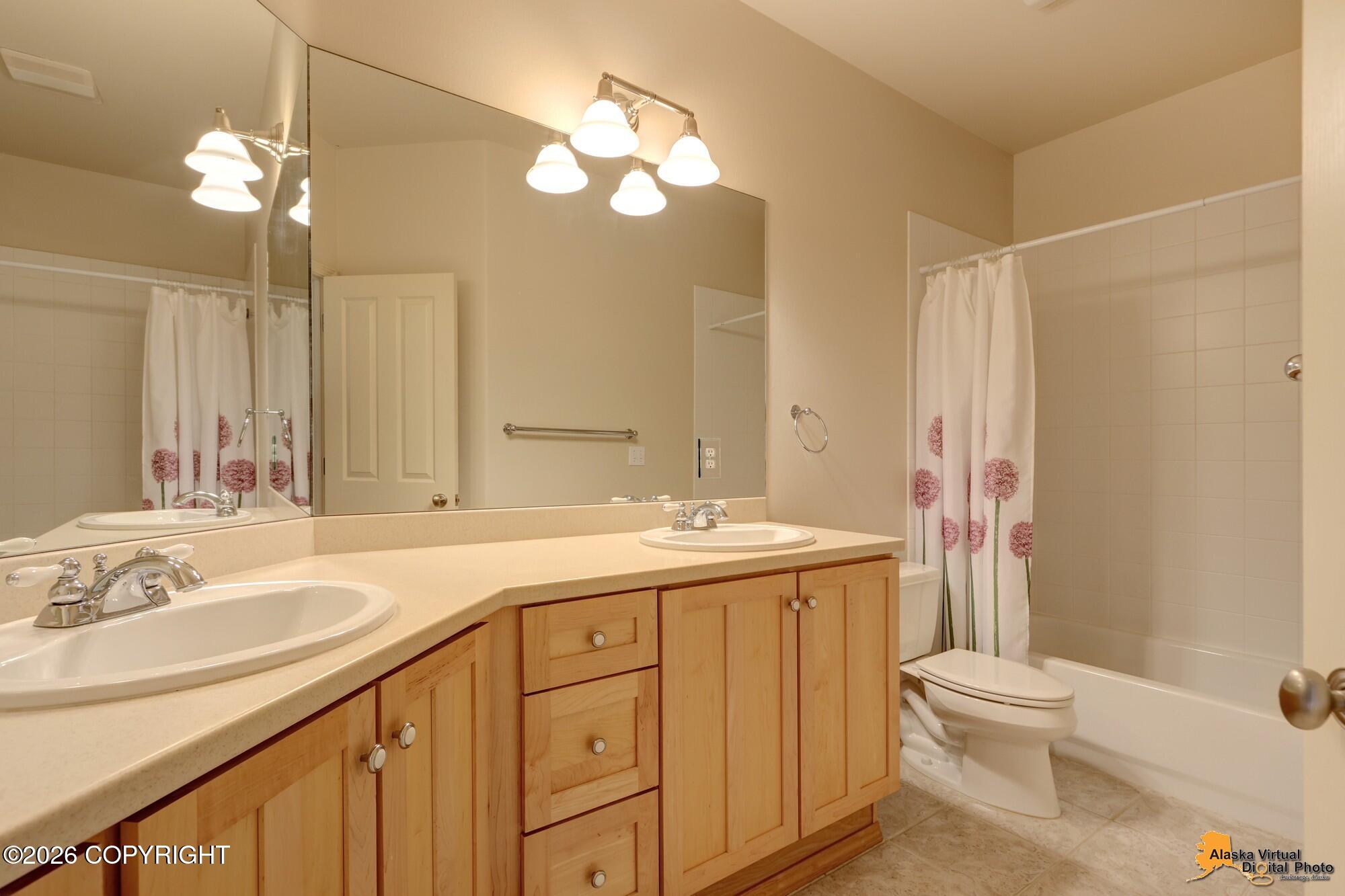 4742 Potter Crest Circle
