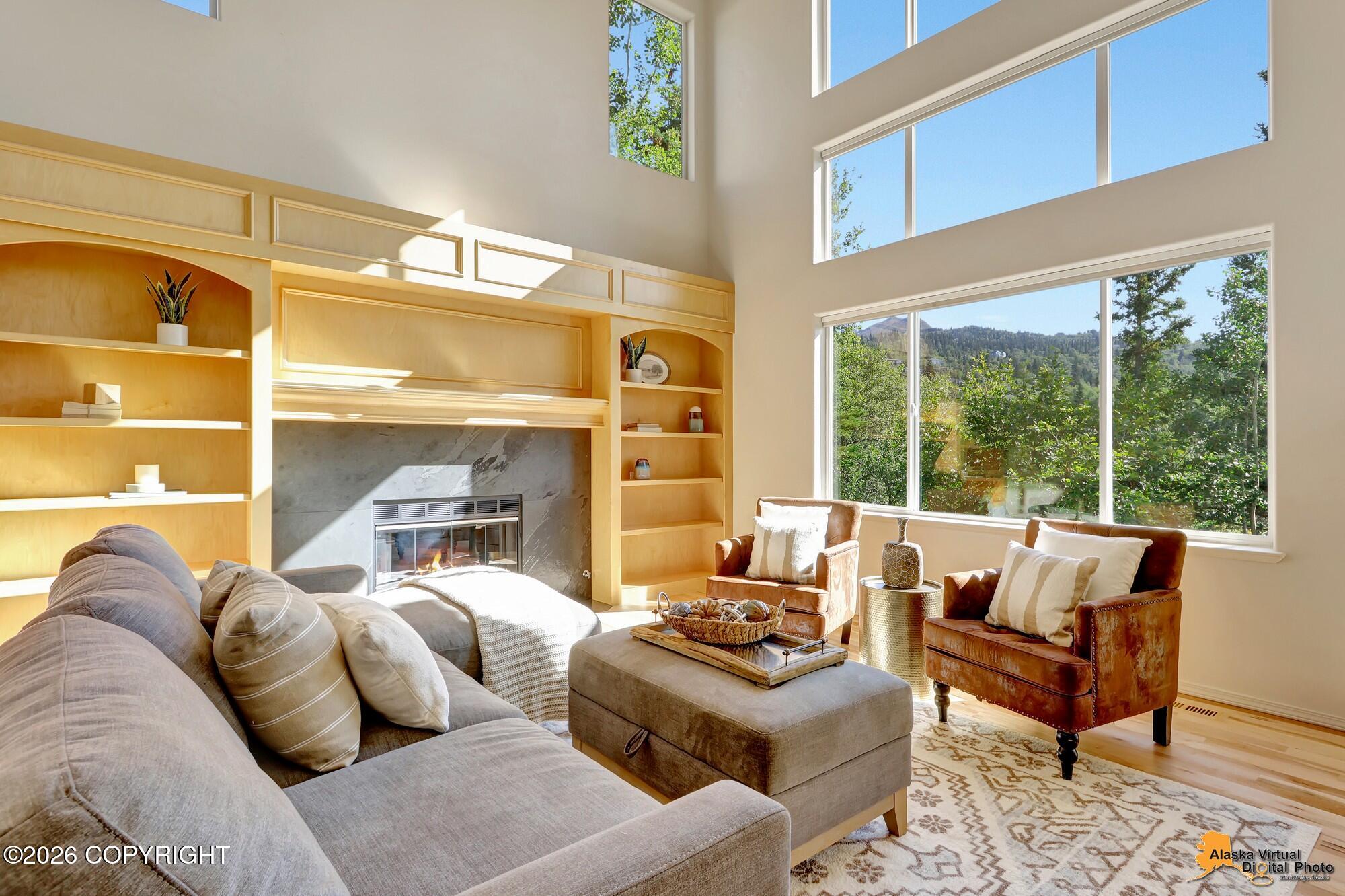 4742 Potter Crest Circle